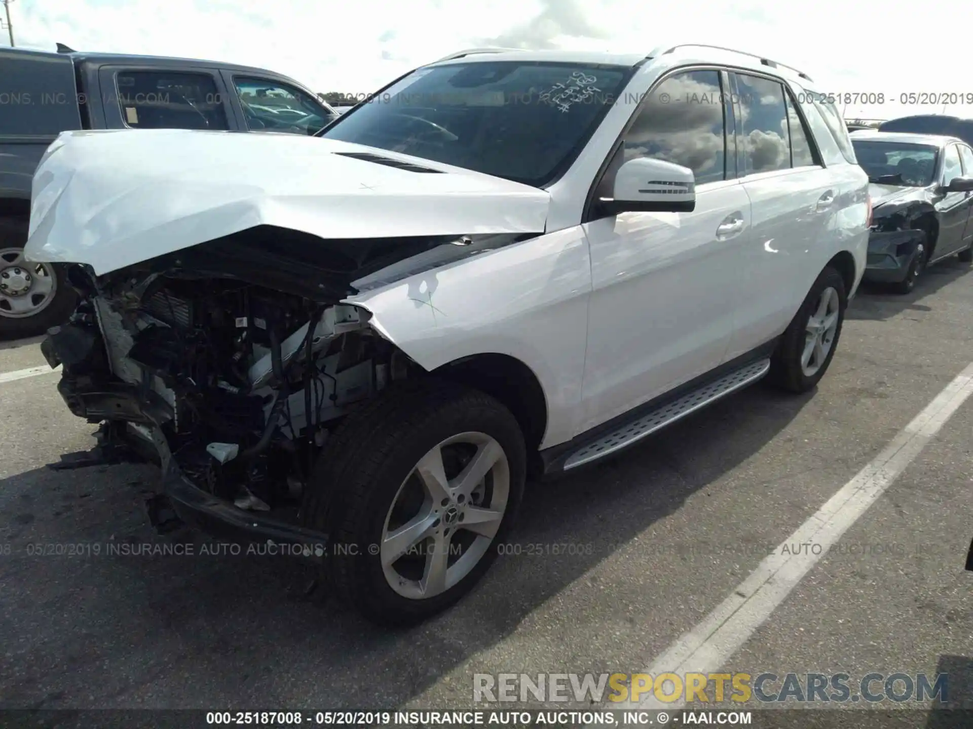 2 Photograph of a damaged car 4JGDA5GBXKB216699 MERCEDES-BENZ GLE 2019