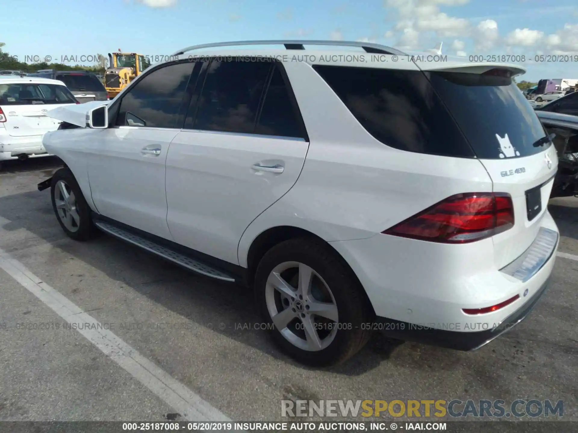 3 Photograph of a damaged car 4JGDA5GBXKB216699 MERCEDES-BENZ GLE 2019