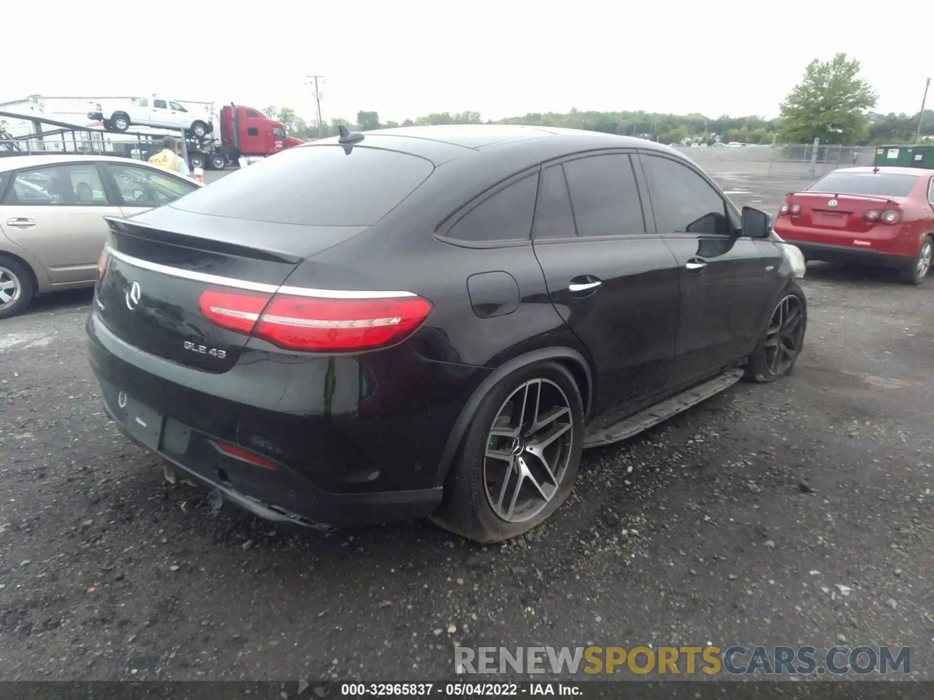 4 Photograph of a damaged car 4JGED6EB4KA141332 MERCEDES-BENZ GLE 2019