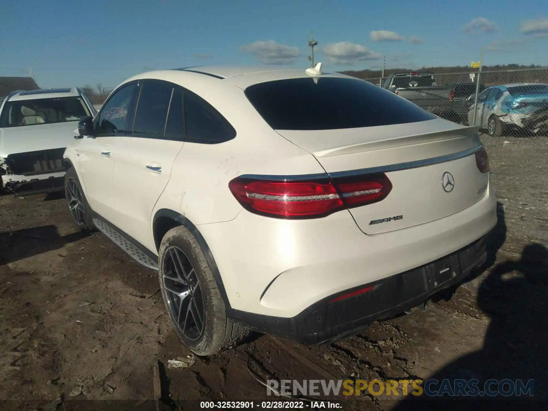 3 Photograph of a damaged car 4JGED6EB5KA137757 MERCEDES-BENZ GLE 2019