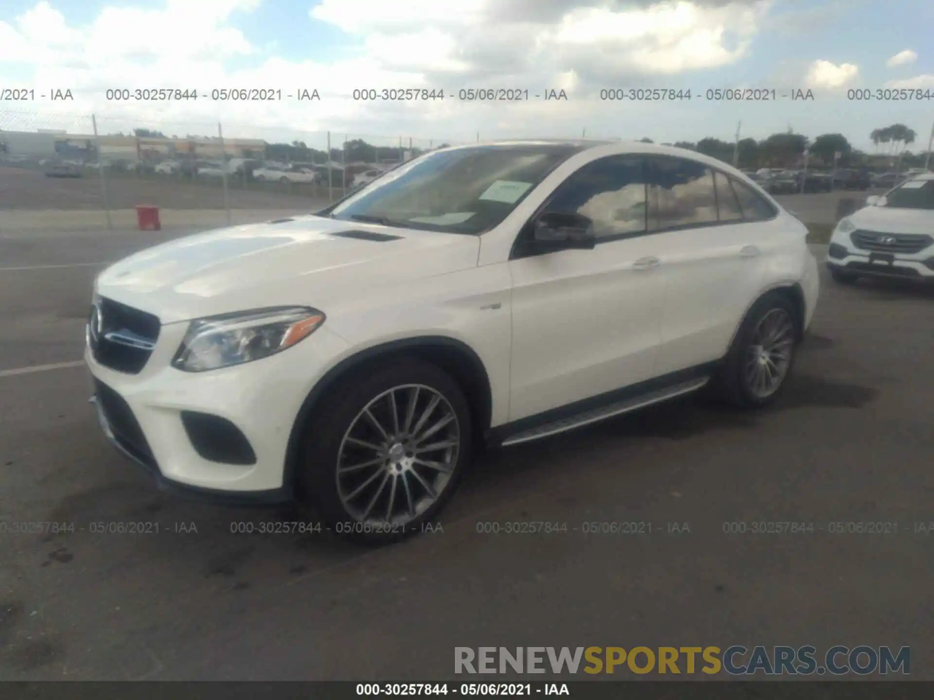 2 Photograph of a damaged car 4JGED6EB7KA128560 MERCEDES-BENZ GLE 2019