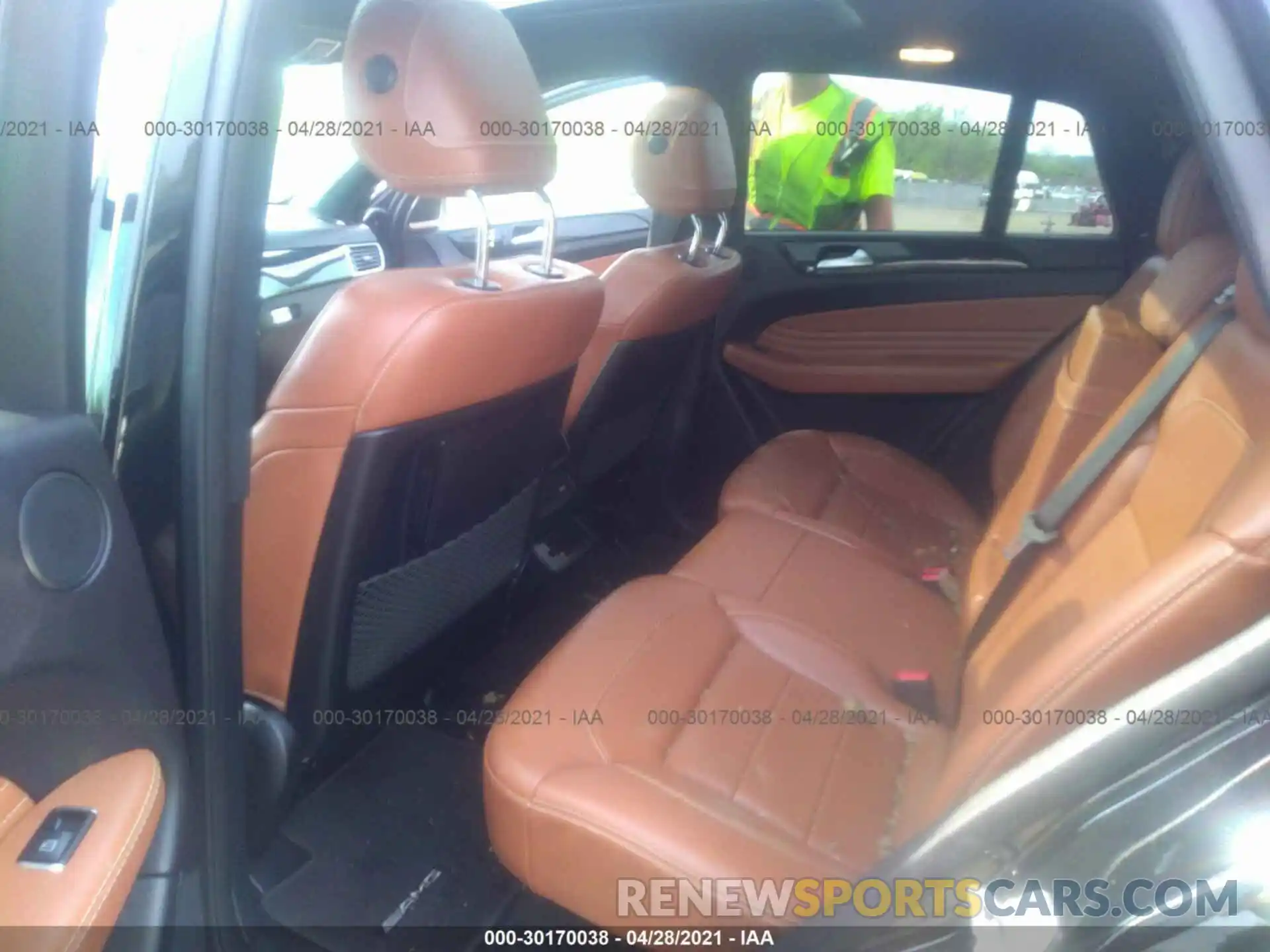 8 Photograph of a damaged car 4JGED6EB7KA152132 MERCEDES-BENZ GLE 2019