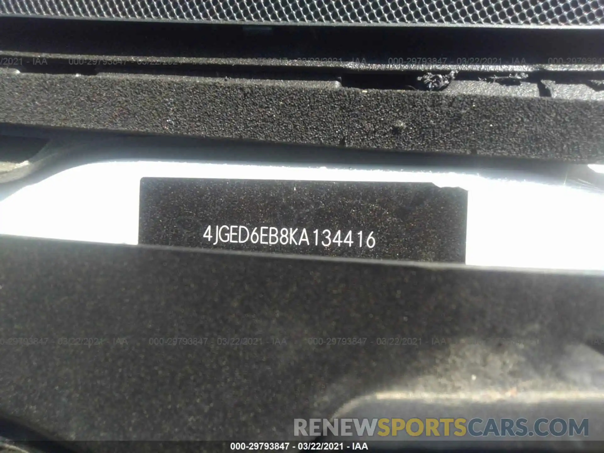 9 Photograph of a damaged car 4JGED6EB8KA134416 MERCEDES-BENZ GLE 2019