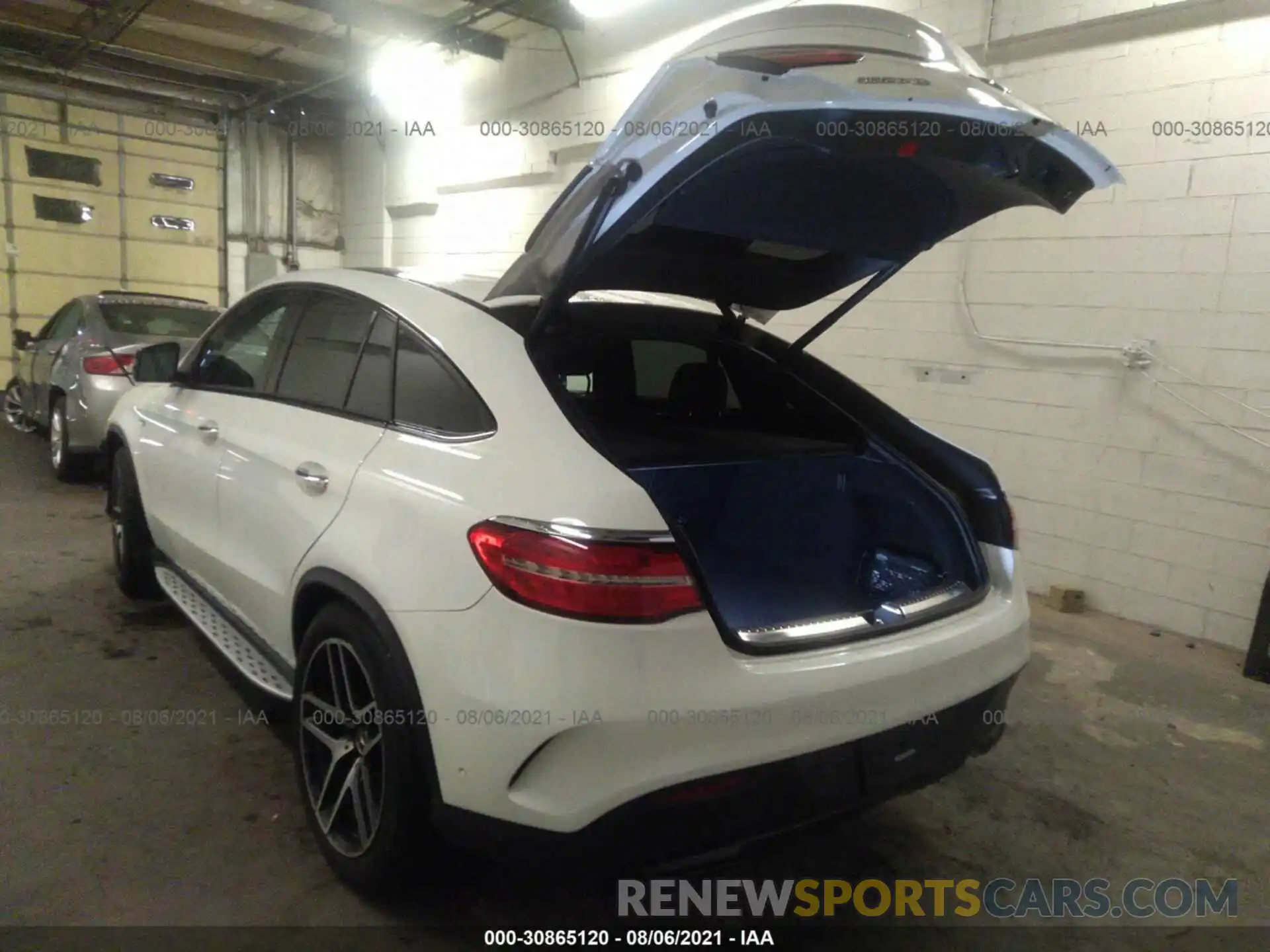 3 Photograph of a damaged car 4JGED6EB9KA135154 MERCEDES-BENZ GLE 2019