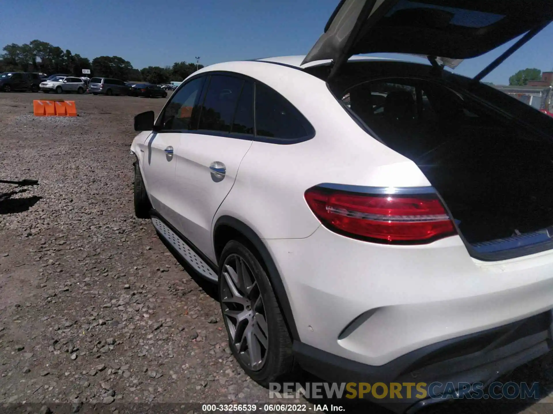 3 Photograph of a damaged car 4JGED7FB3KA154433 MERCEDES-BENZ GLE 2019