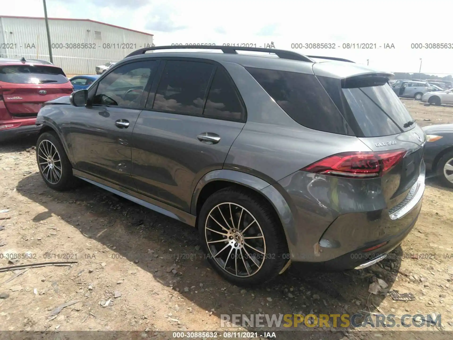 3 Photograph of a damaged car 4JGFB4JB0LA156111 MERCEDES-BENZ GLE 2020