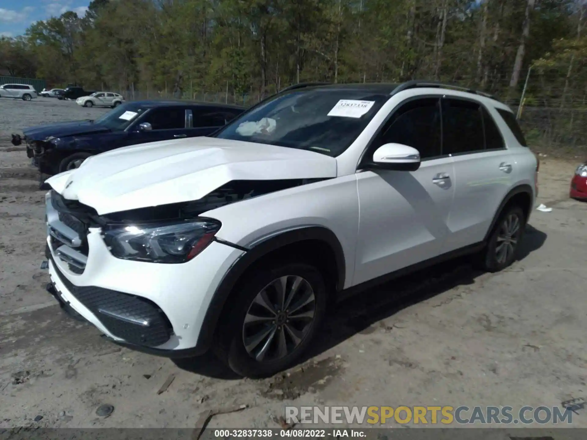 2 Photograph of a damaged car 4JGFB4JB1LA174732 MERCEDES-BENZ GLE 2020