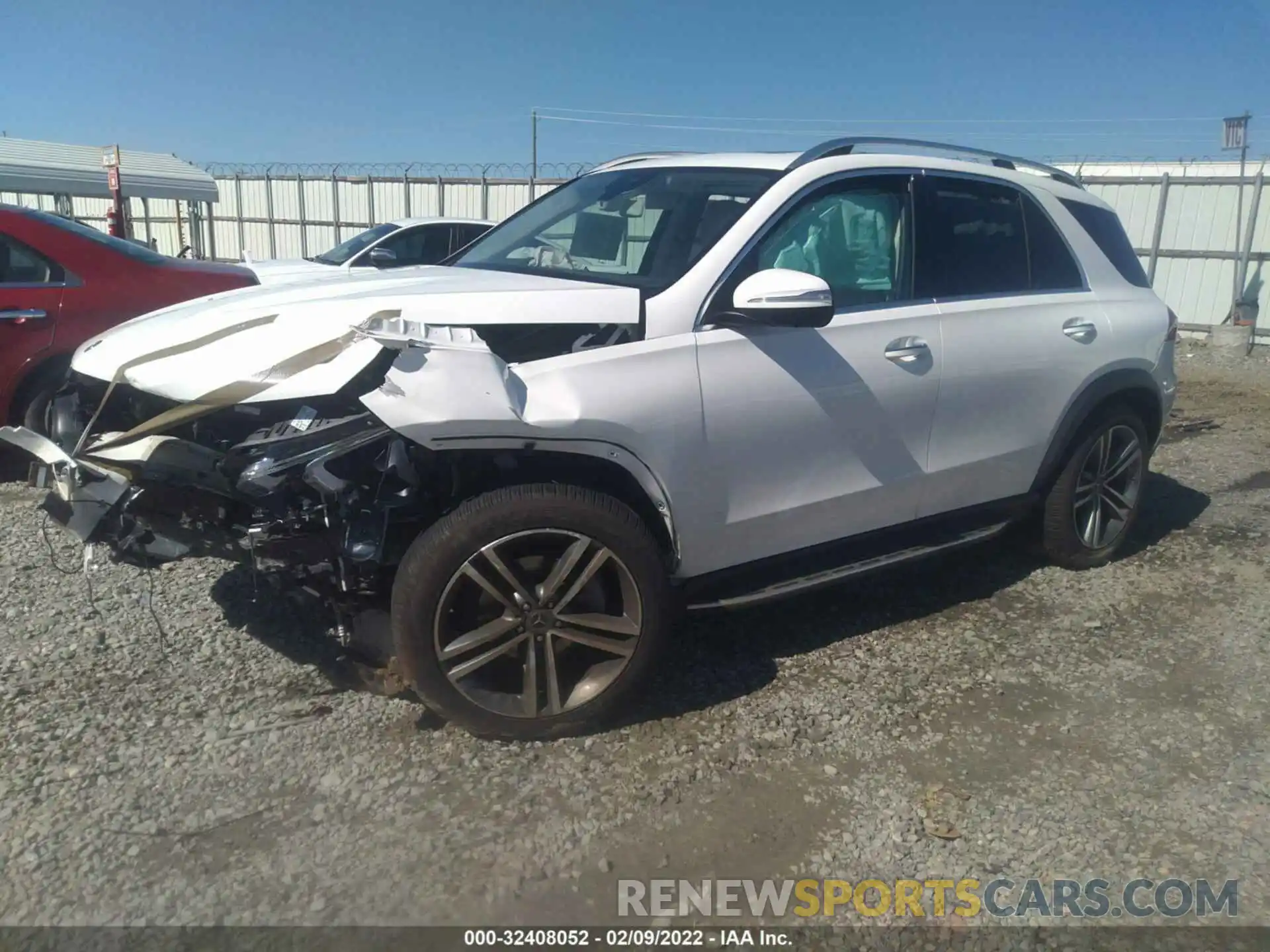 2 Photograph of a damaged car 4JGFB4JB1LA255150 MERCEDES-BENZ GLE 2020