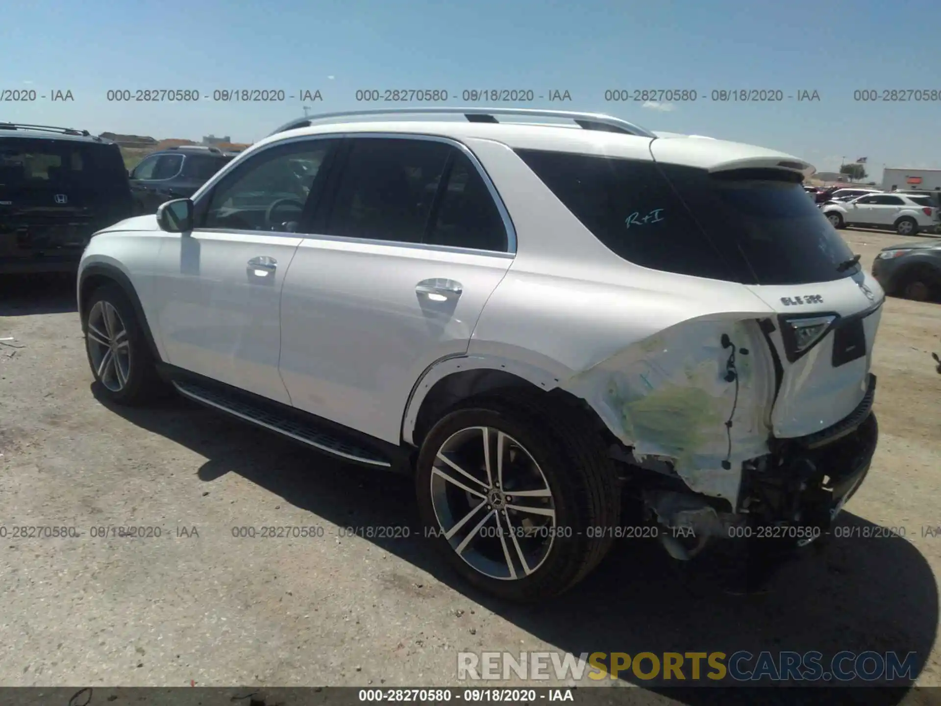 14 Photograph of a damaged car 4JGFB4JB2LA243525 MERCEDES-BENZ GLE 2020