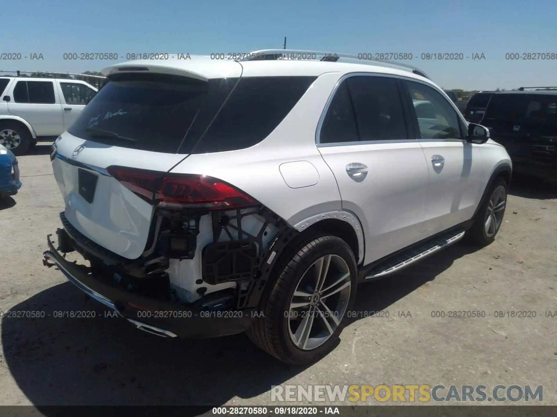 15 Photograph of a damaged car 4JGFB4JB2LA243525 MERCEDES-BENZ GLE 2020