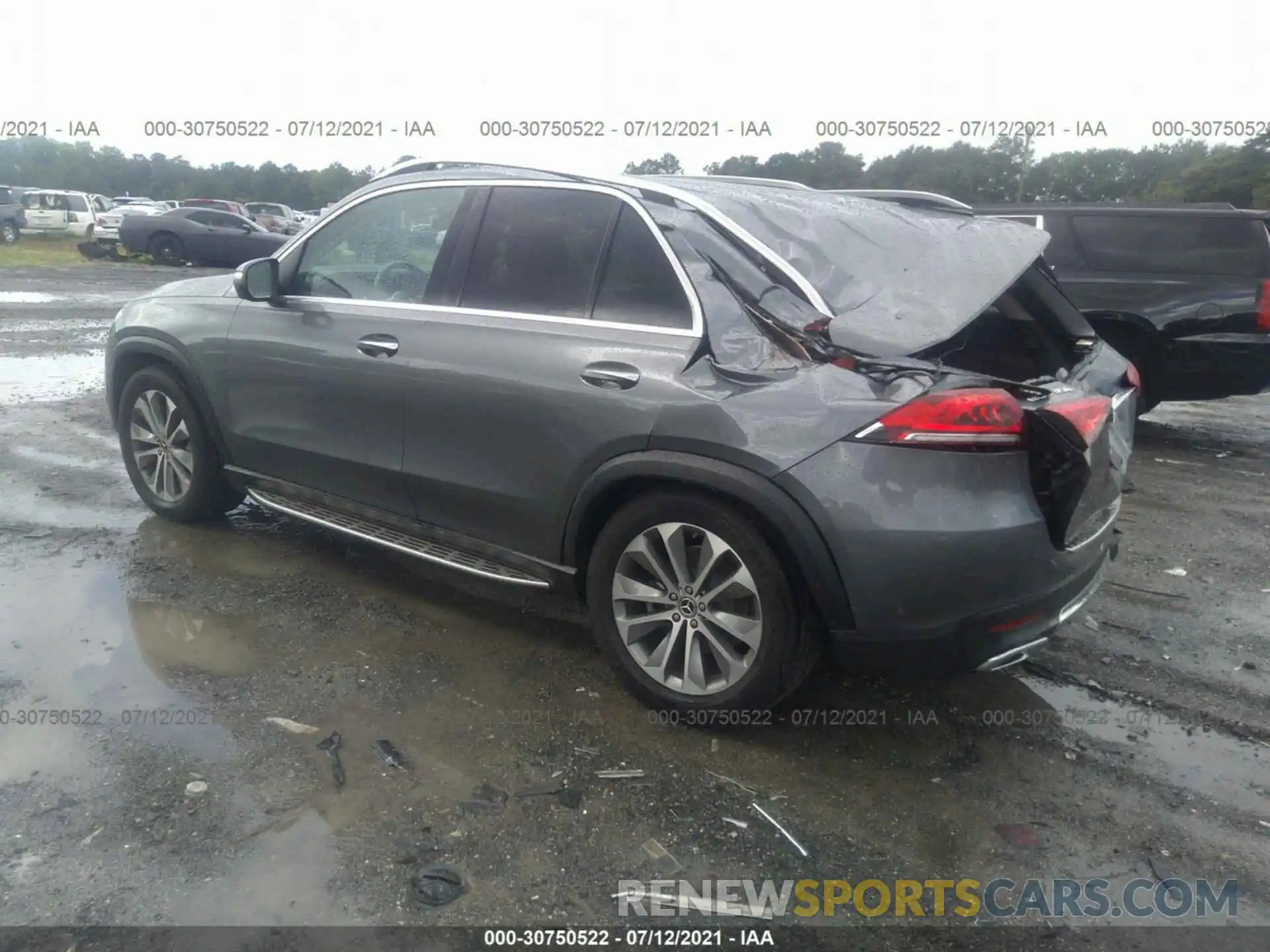 3 Photograph of a damaged car 4JGFB4JB3LA121823 MERCEDES-BENZ GLE 2020