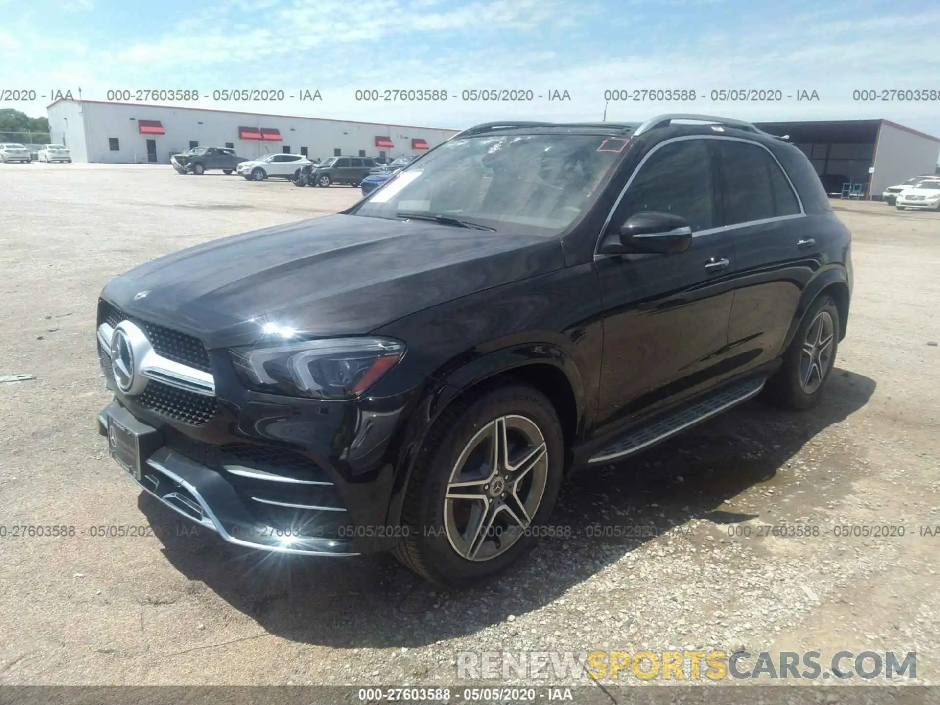 2 Photograph of a damaged car 4JGFB4JB3LA124429 MERCEDES-BENZ GLE 2020