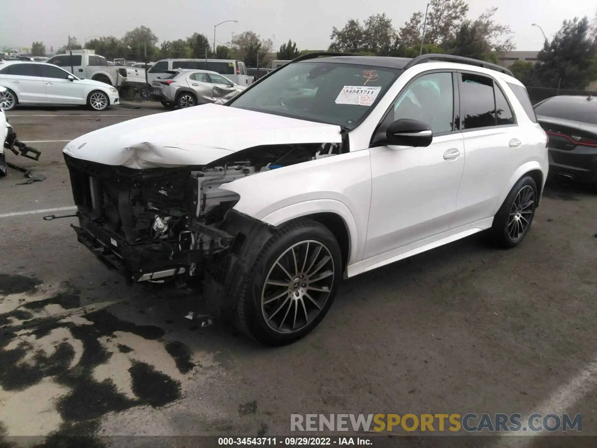 2 Photograph of a damaged car 4JGFB4JB4LA147752 MERCEDES-BENZ GLE 2020