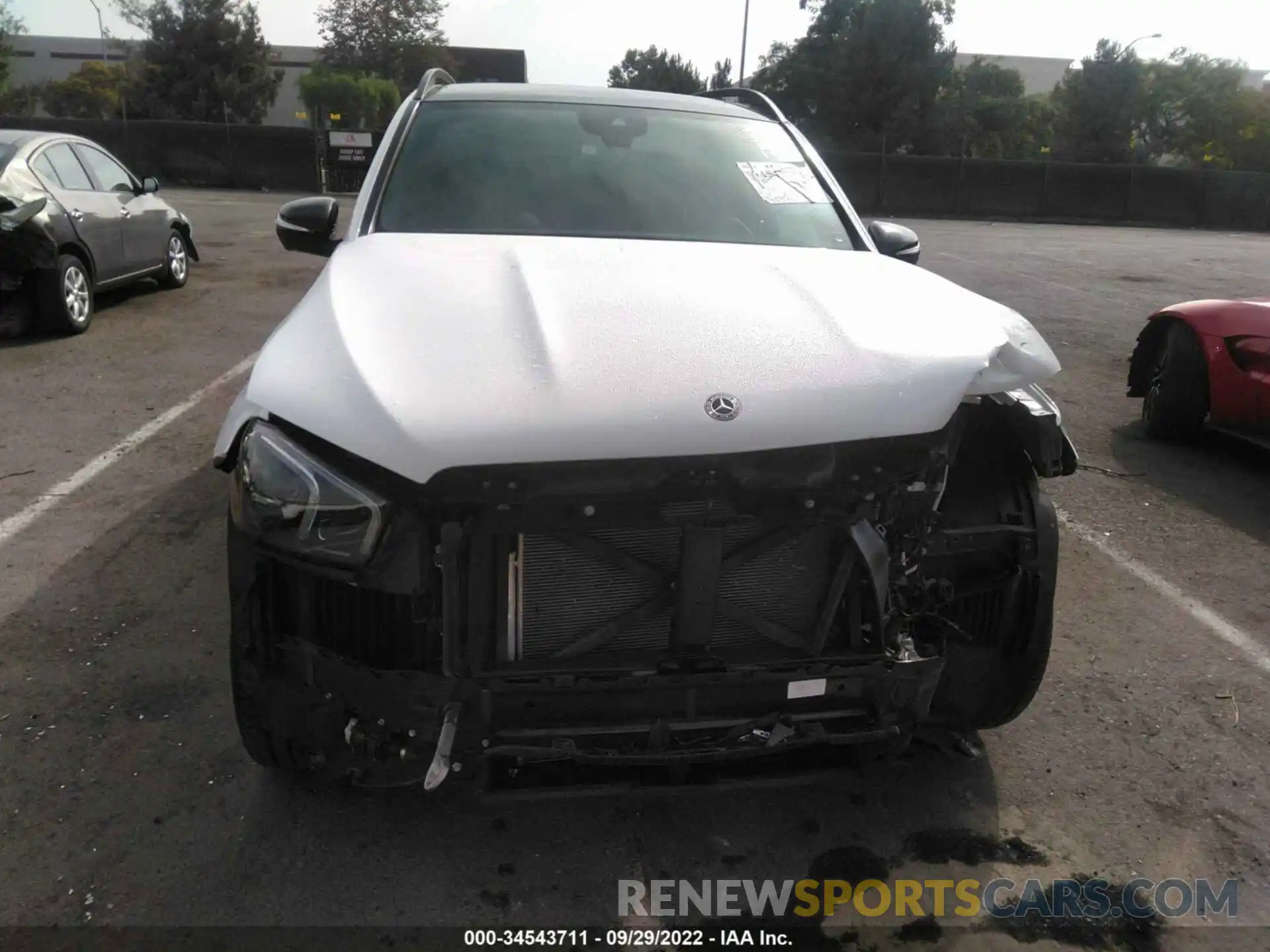 6 Photograph of a damaged car 4JGFB4JB4LA147752 MERCEDES-BENZ GLE 2020