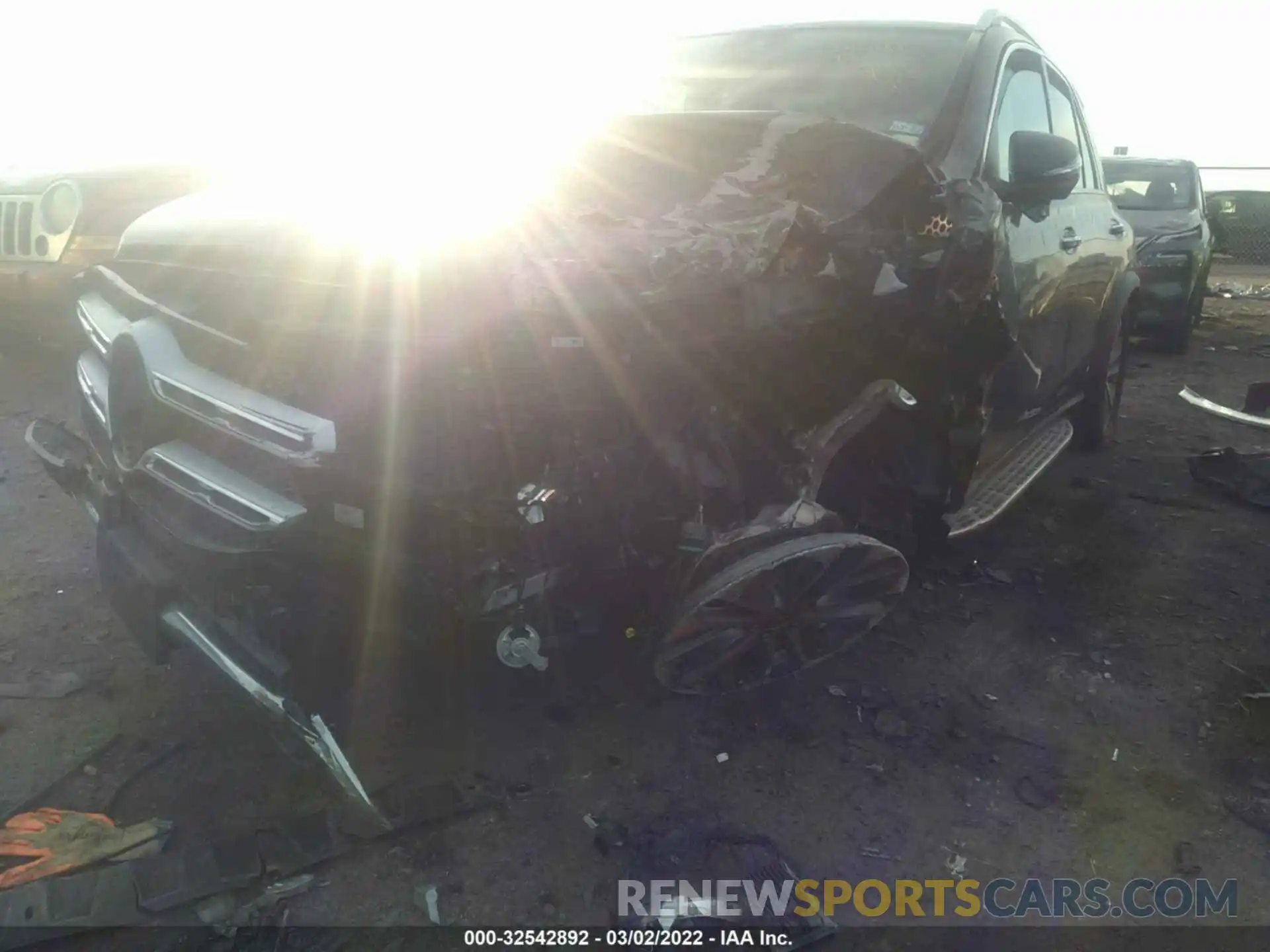 6 Photograph of a damaged car 4JGFB4JB4LA222269 MERCEDES-BENZ GLE 2020