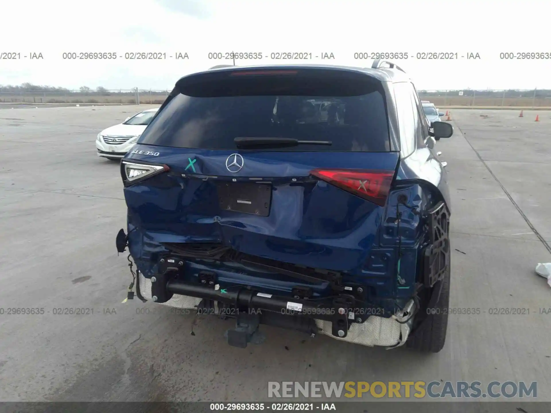 6 Photograph of a damaged car 4JGFB4JB6LA210687 MERCEDES-BENZ GLE 2020