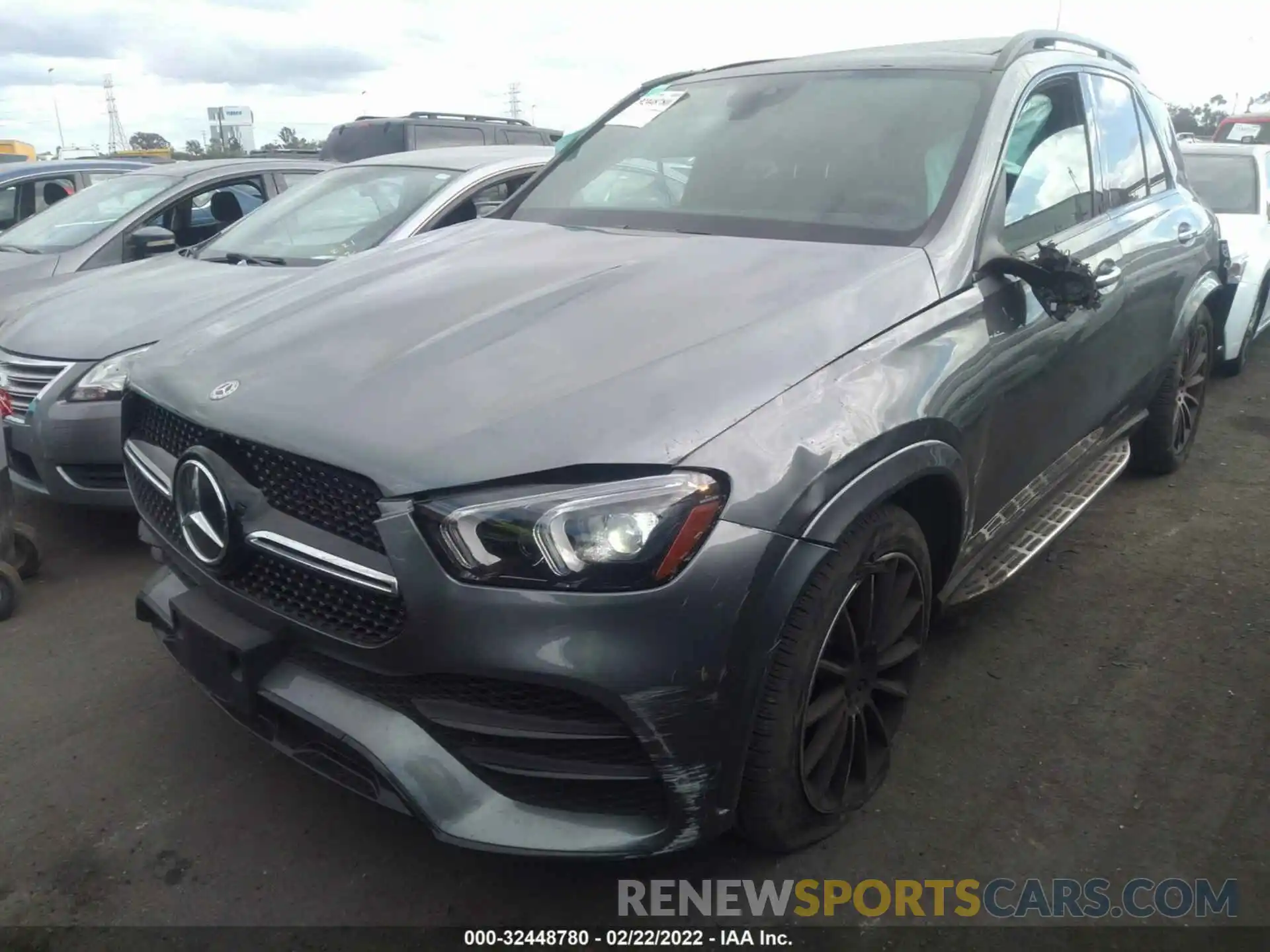 2 Photograph of a damaged car 4JGFB4JB6LA259081 MERCEDES-BENZ GLE 2020