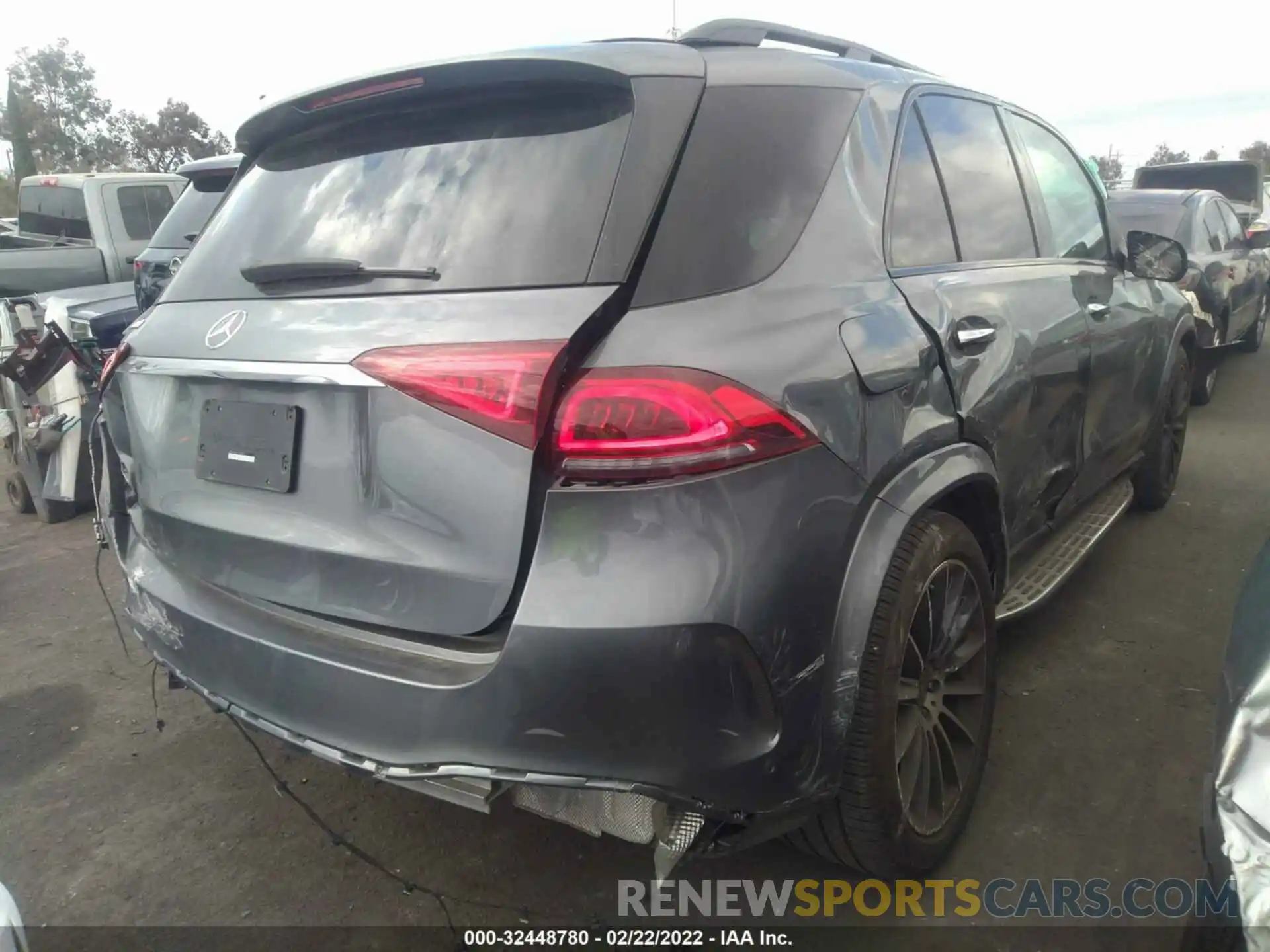 4 Photograph of a damaged car 4JGFB4JB6LA259081 MERCEDES-BENZ GLE 2020