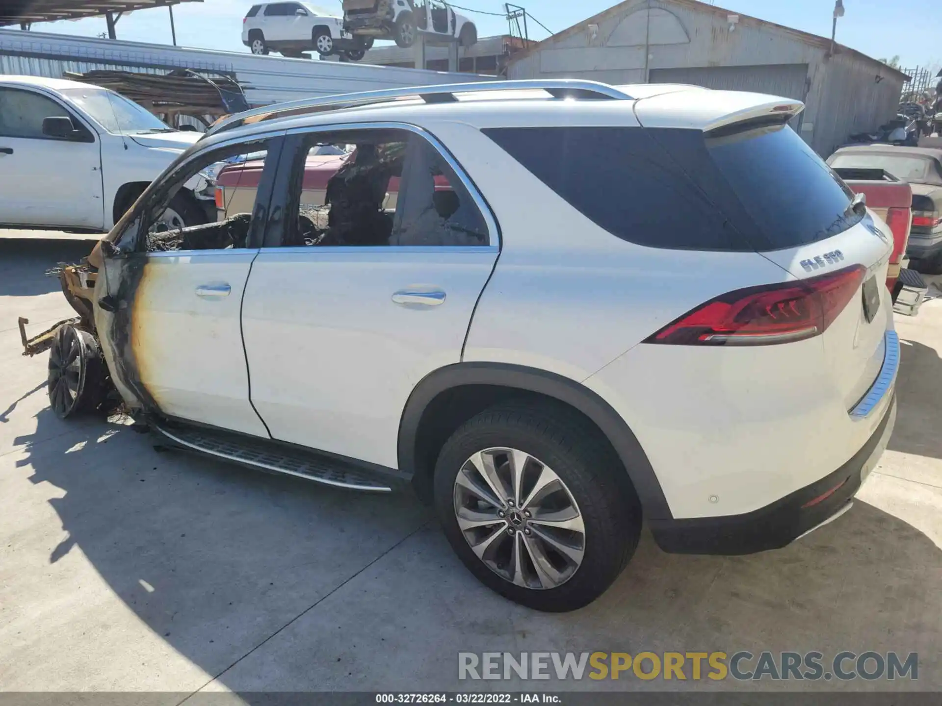 3 Photograph of a damaged car 4JGFB4JB7LA107648 MERCEDES-BENZ GLE 2020