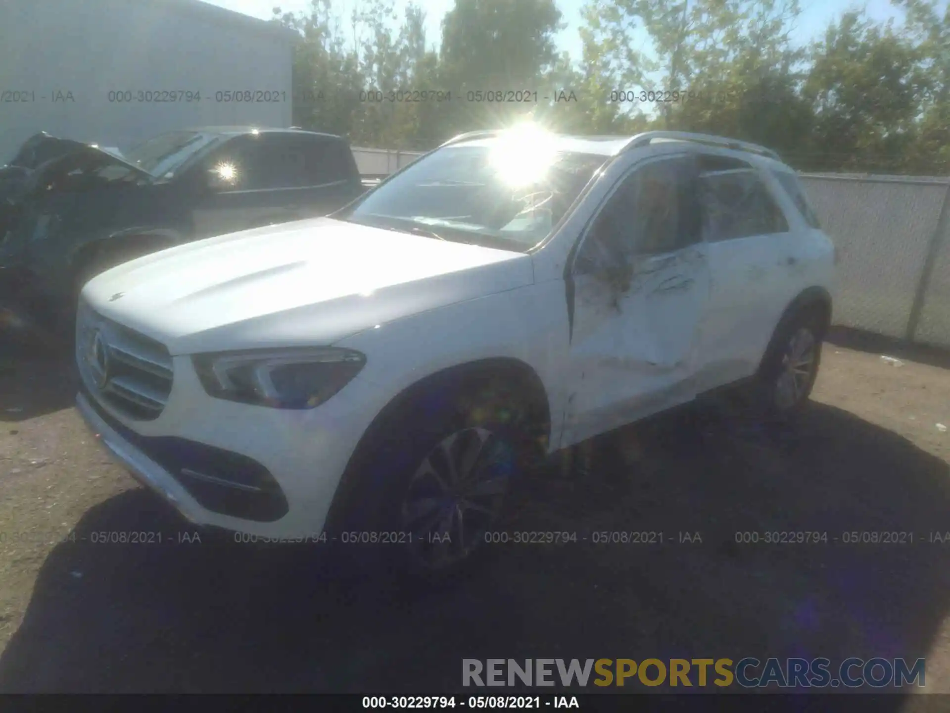 2 Photograph of a damaged car 4JGFB4JB7LA130525 MERCEDES-BENZ GLE 2020