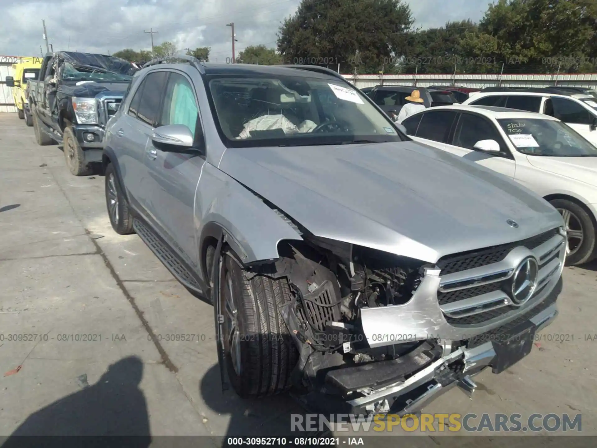 1 Photograph of a damaged car 4JGFB4JB7LA136065 MERCEDES-BENZ GLE 2020