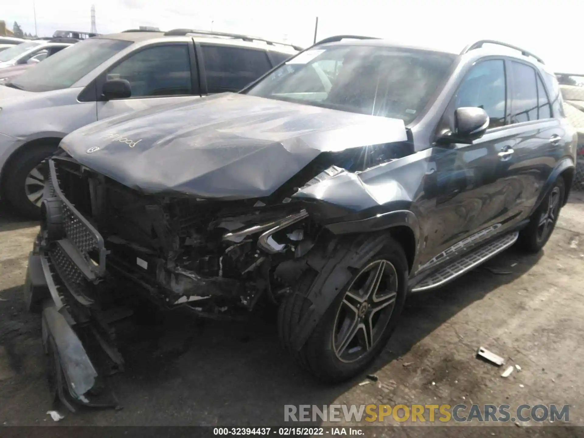 2 Photograph of a damaged car 4JGFB4JB8LA245179 MERCEDES-BENZ GLE 2020