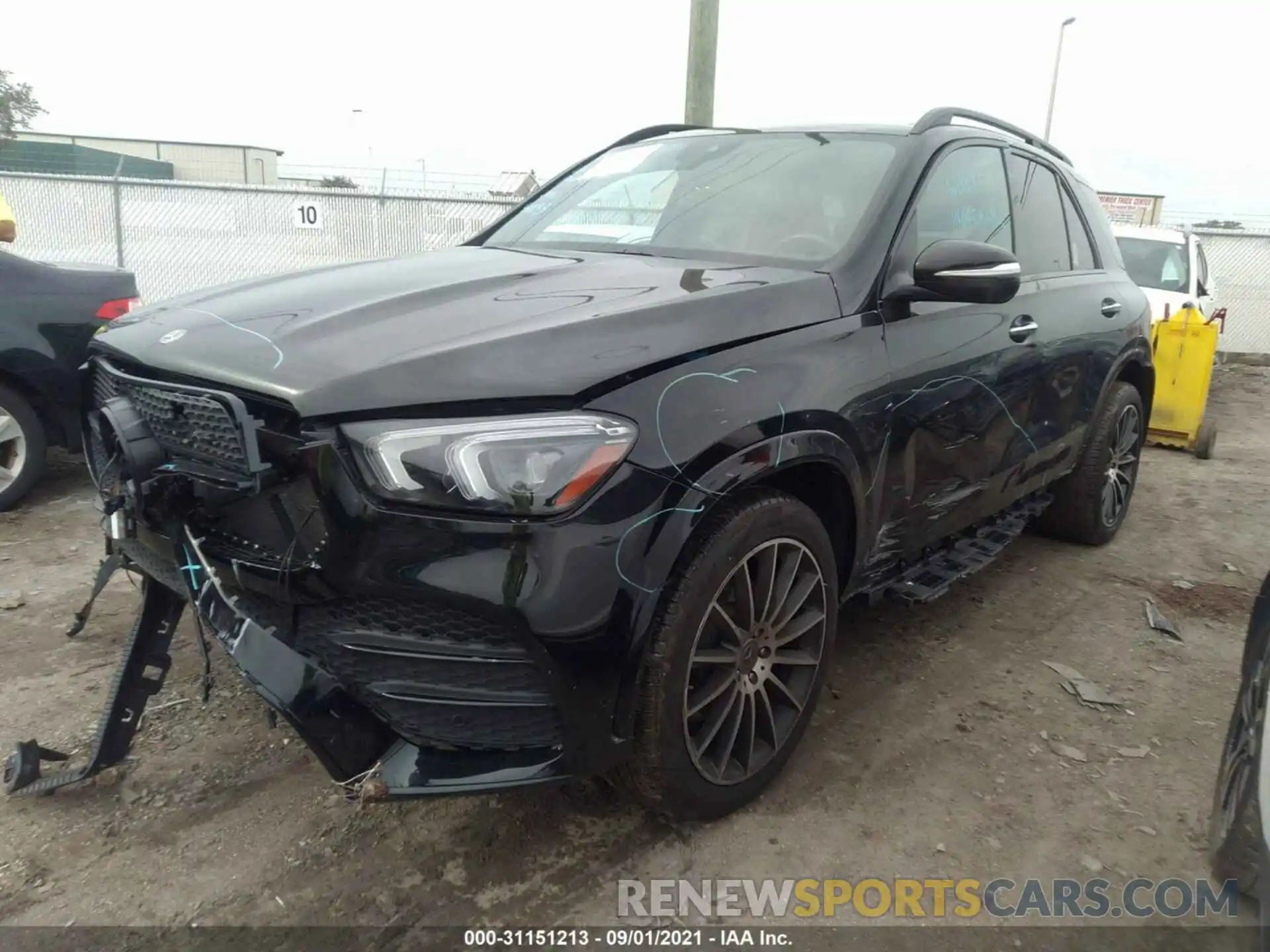 2 Photograph of a damaged car 4JGFB4JB9LA200087 MERCEDES-BENZ GLE 2020