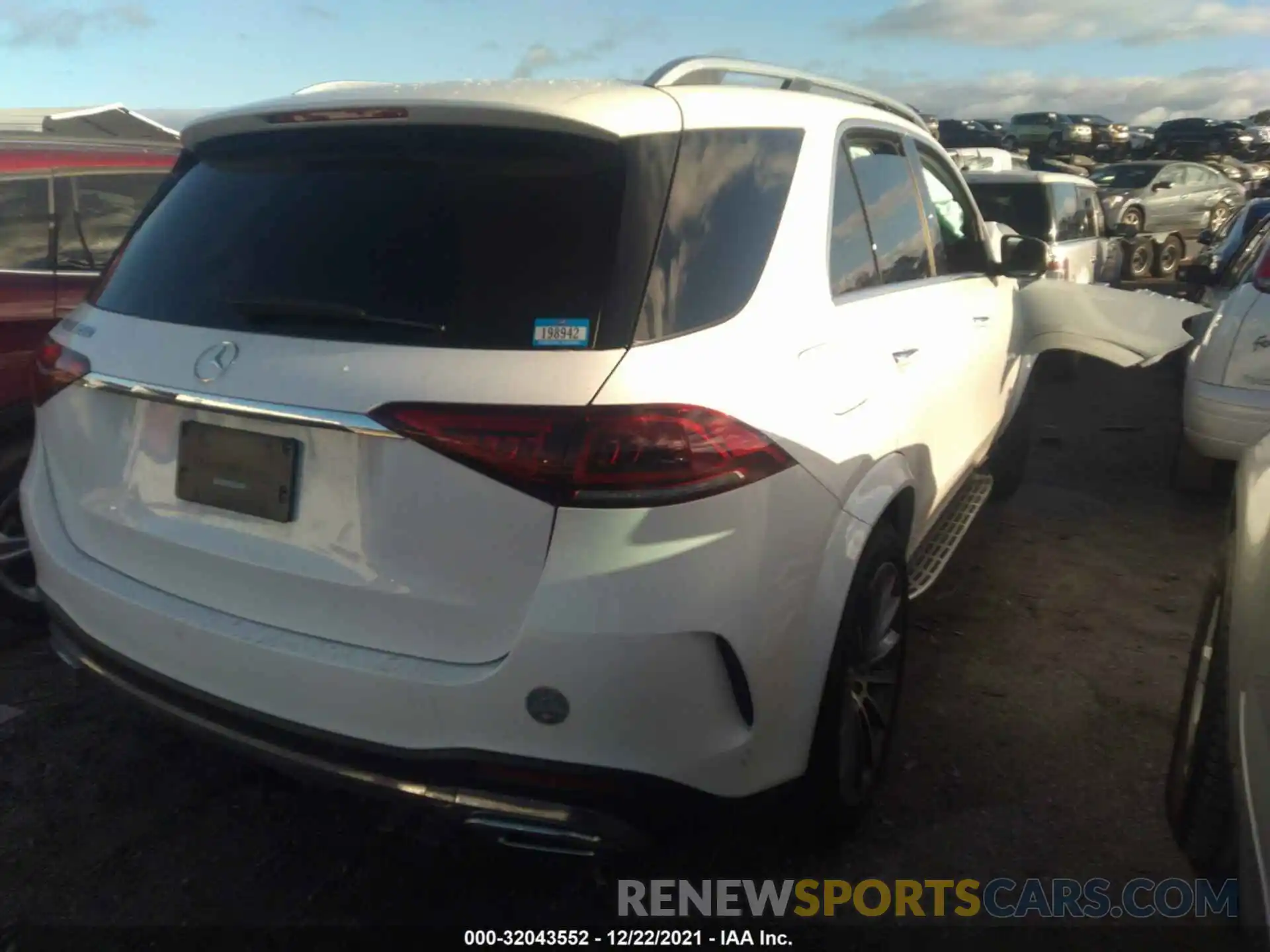 4 Photograph of a damaged car 4JGFB4JB9LA281530 MERCEDES-BENZ GLE 2020