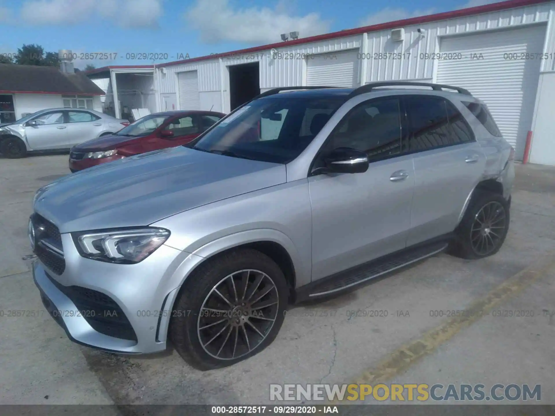 2 Photograph of a damaged car 4JGFB4JE0LA130585 MERCEDES-BENZ GLE 2020