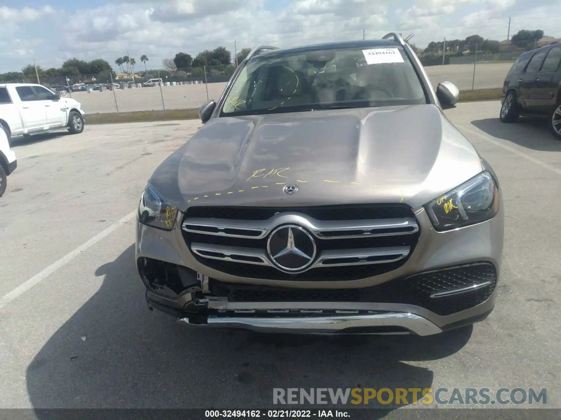 6 Photograph of a damaged car 4JGFB4JE0LA229892 MERCEDES-BENZ GLE 2020