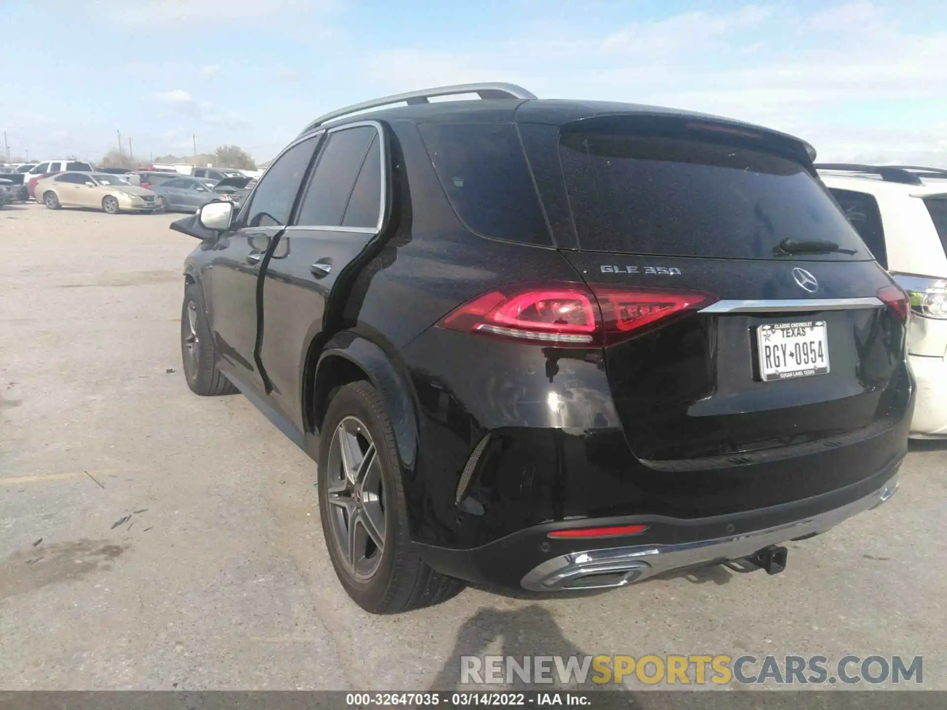 3 Photograph of a damaged car 4JGFB4JE2LA169050 MERCEDES-BENZ GLE 2020