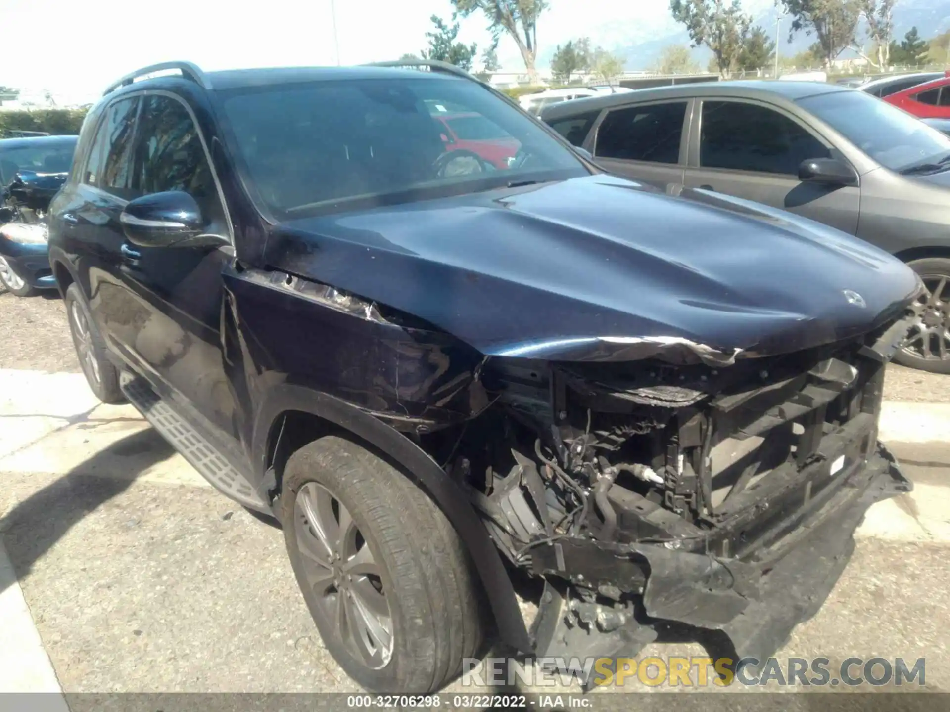 1 Photograph of a damaged car 4JGFB4JE6LA213759 MERCEDES-BENZ GLE 2020