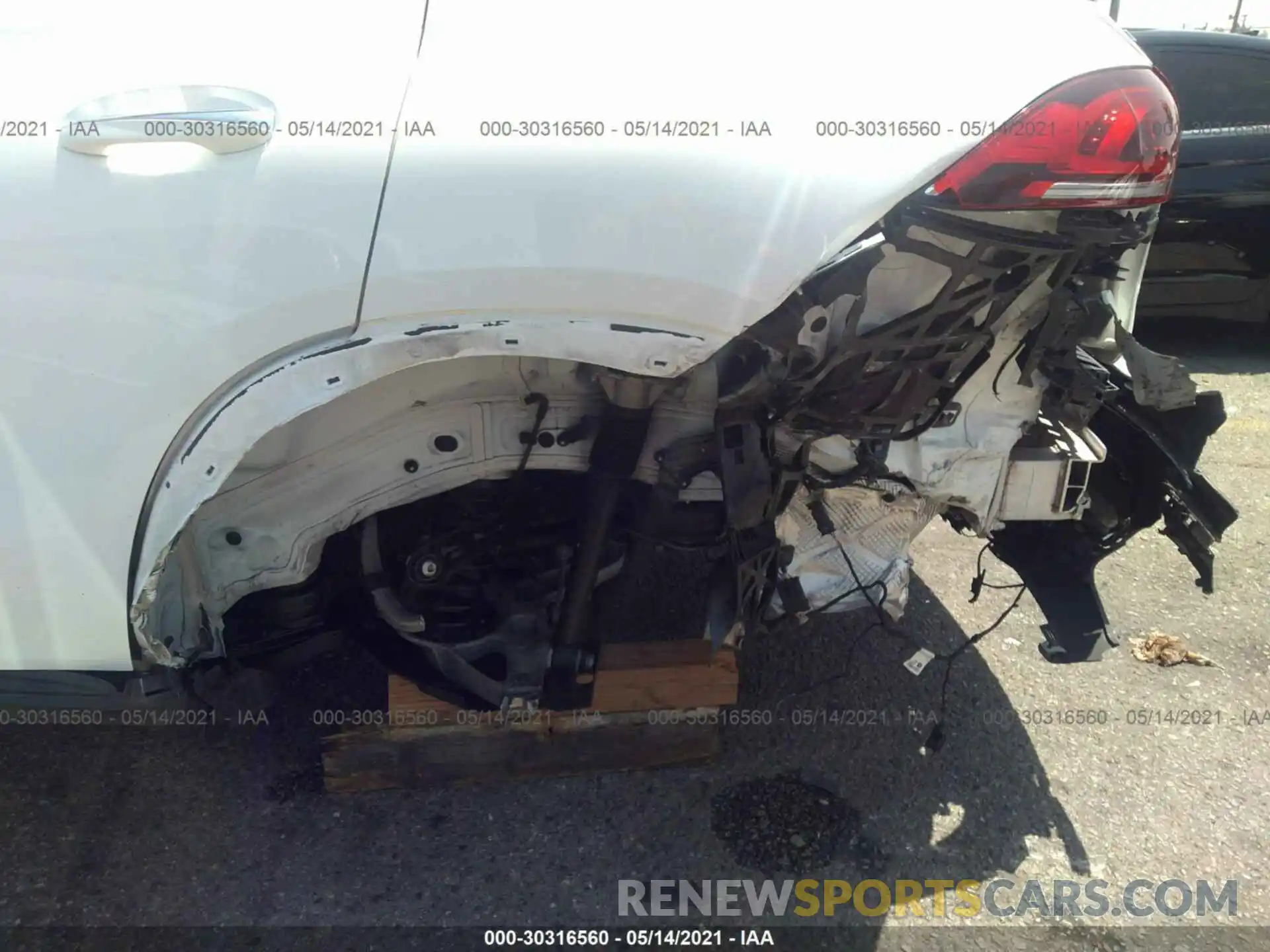 6 Photograph of a damaged car 4JGFB4JEXLA103166 MERCEDES-BENZ GLE 2020