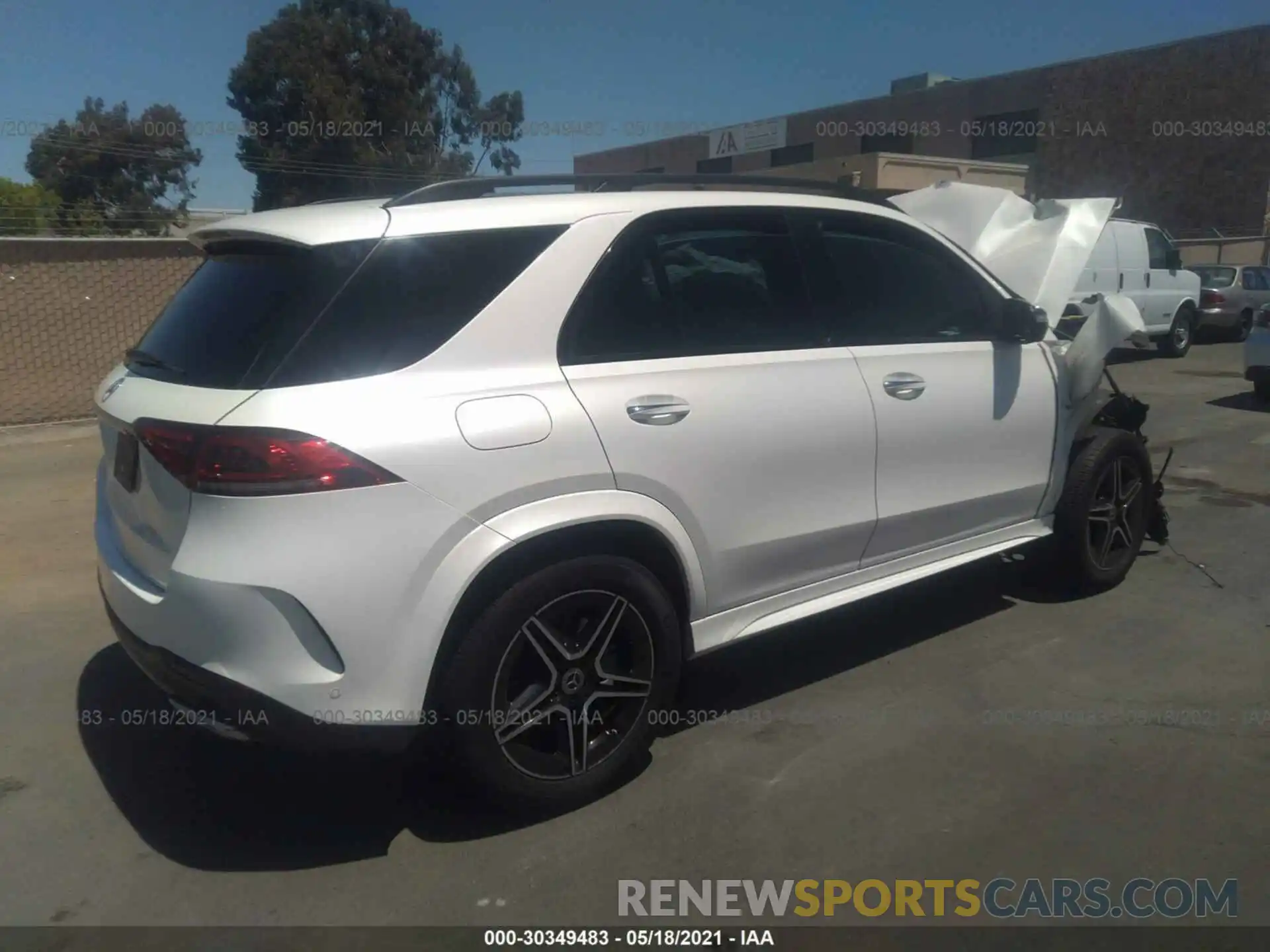 4 Photograph of a damaged car 4JGFB4KB0LA001346 MERCEDES-BENZ GLE 2020