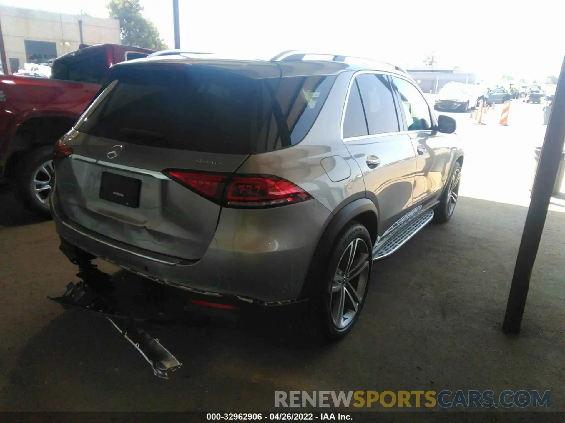 4 Photograph of a damaged car 4JGFB4KB1LA084401 MERCEDES-BENZ GLE 2020