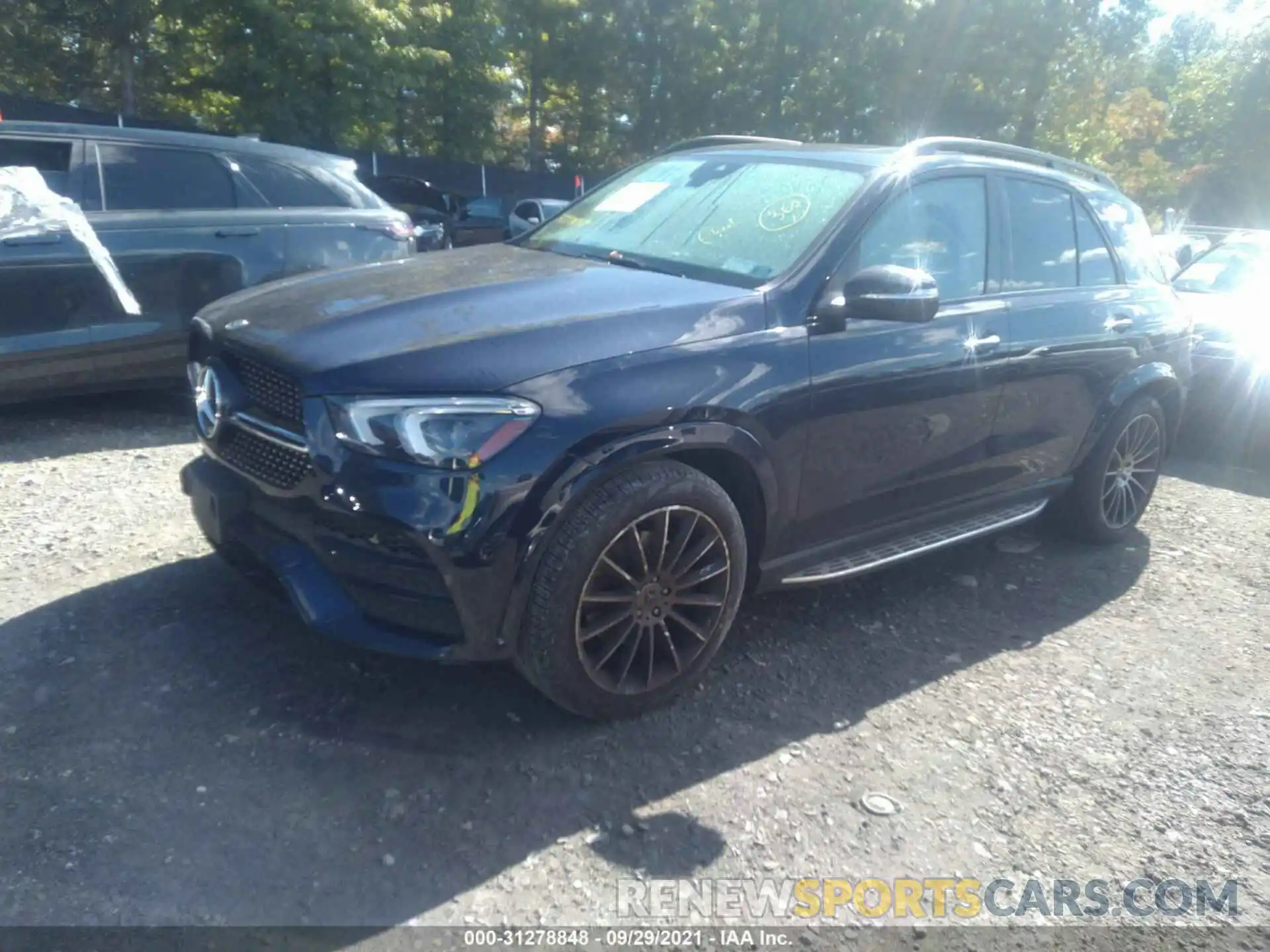 2 Photograph of a damaged car 4JGFB4KB1LA129904 MERCEDES-BENZ GLE 2020