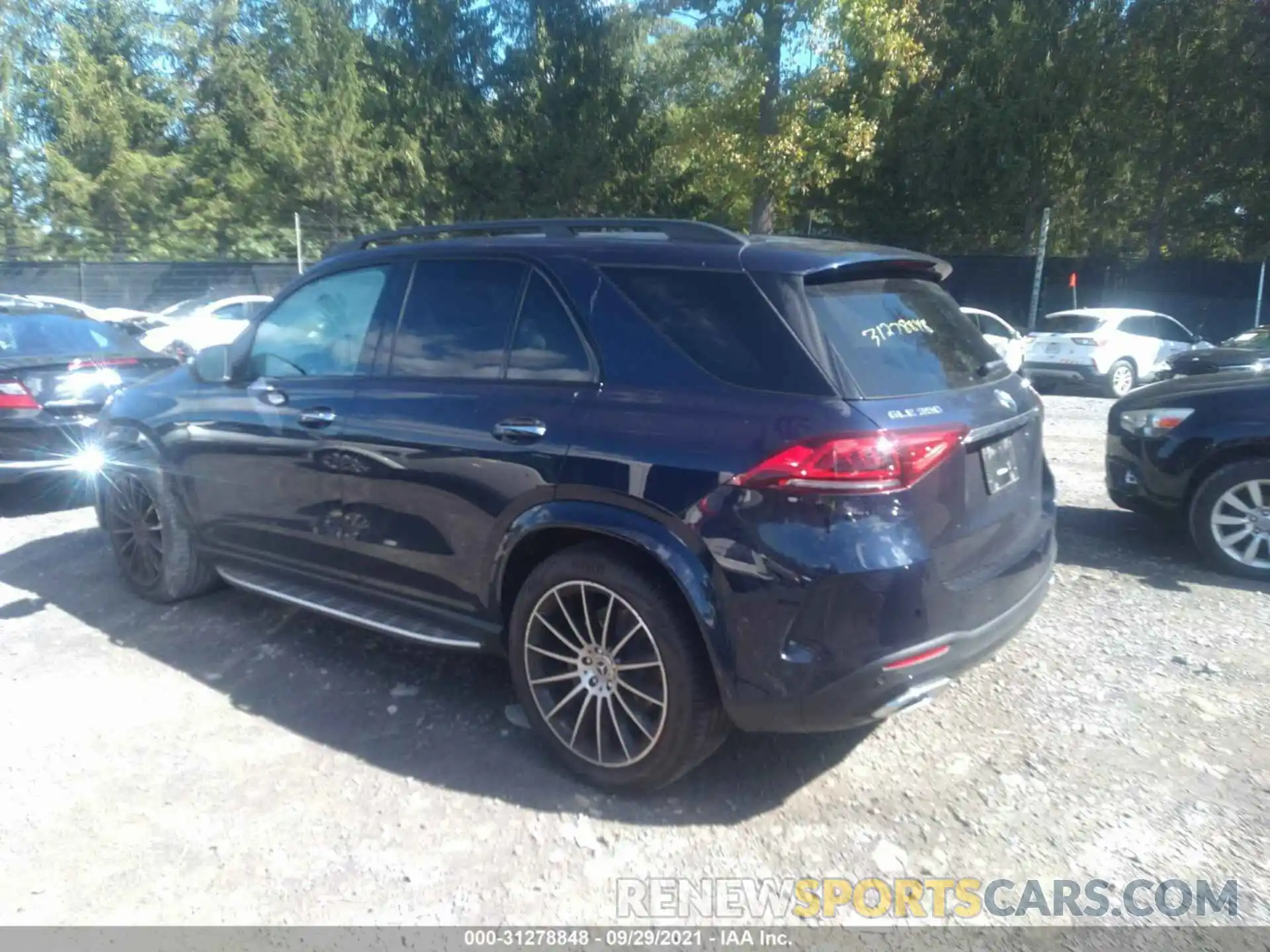 3 Photograph of a damaged car 4JGFB4KB1LA129904 MERCEDES-BENZ GLE 2020