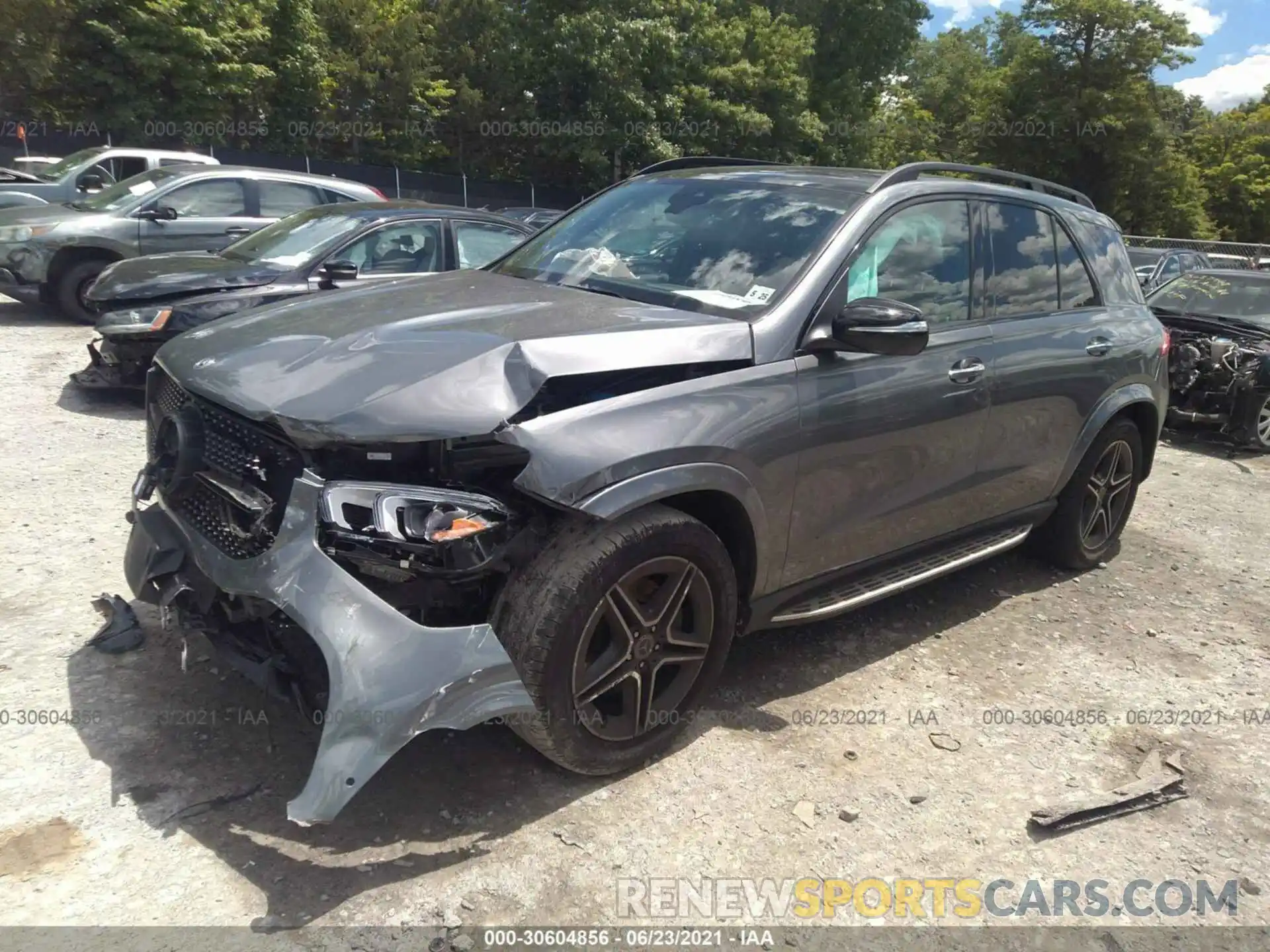 2 Photograph of a damaged car 4JGFB4KB2LA215612 MERCEDES-BENZ GLE 2020