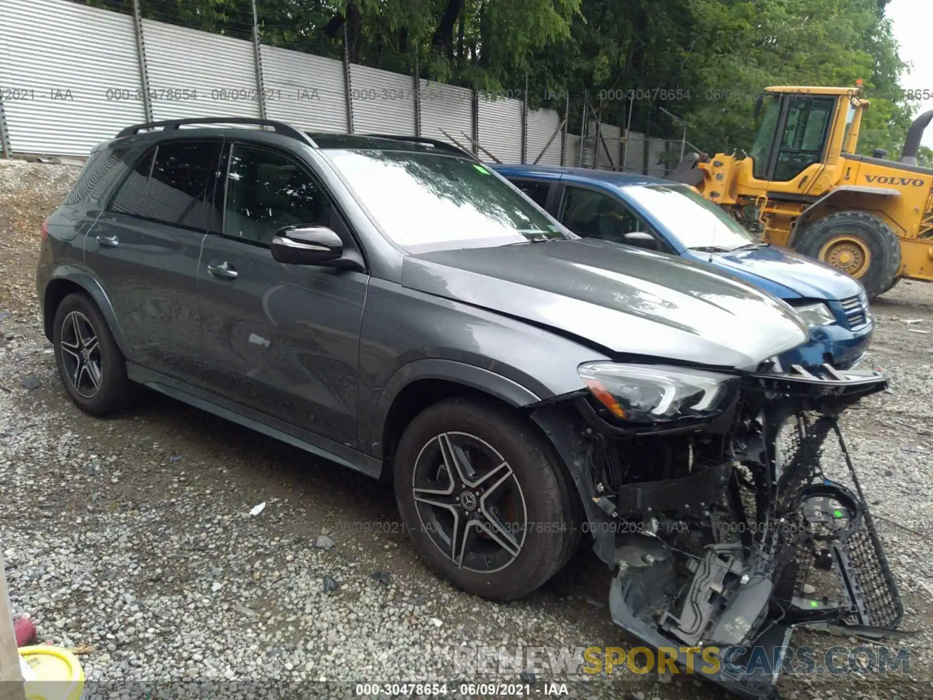 1 Photograph of a damaged car 4JGFB4KB3LA210967 MERCEDES-BENZ GLE 2020