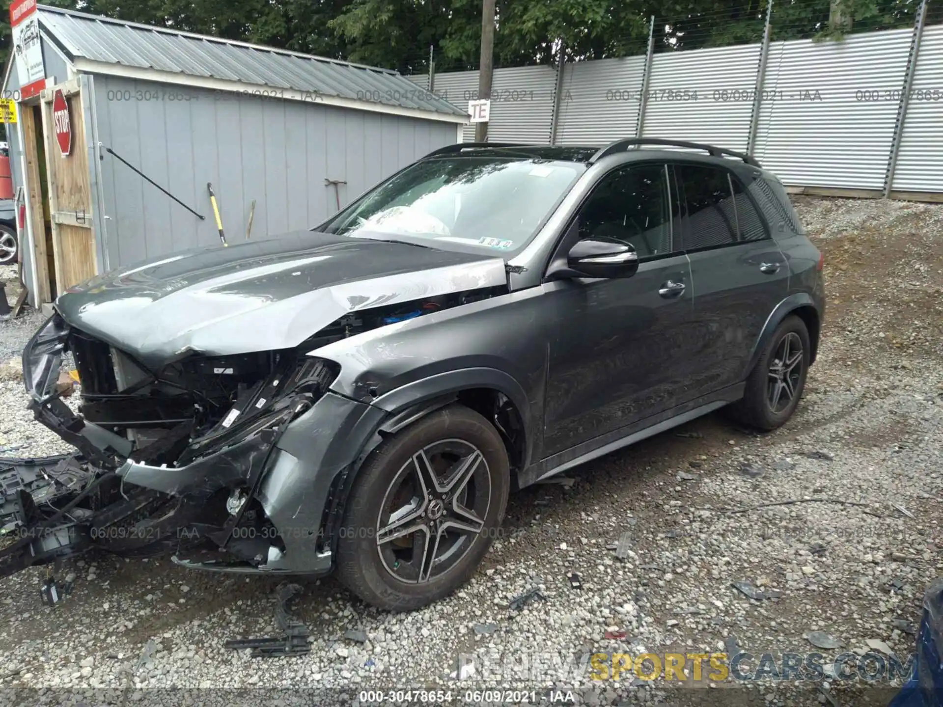 2 Photograph of a damaged car 4JGFB4KB3LA210967 MERCEDES-BENZ GLE 2020