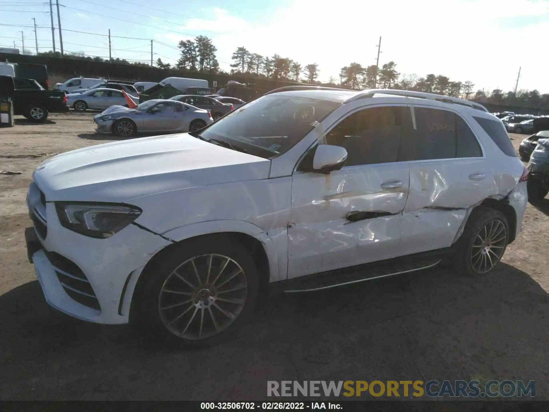 2 Photograph of a damaged car 4JGFB4KB5LA074180 MERCEDES-BENZ GLE 2020