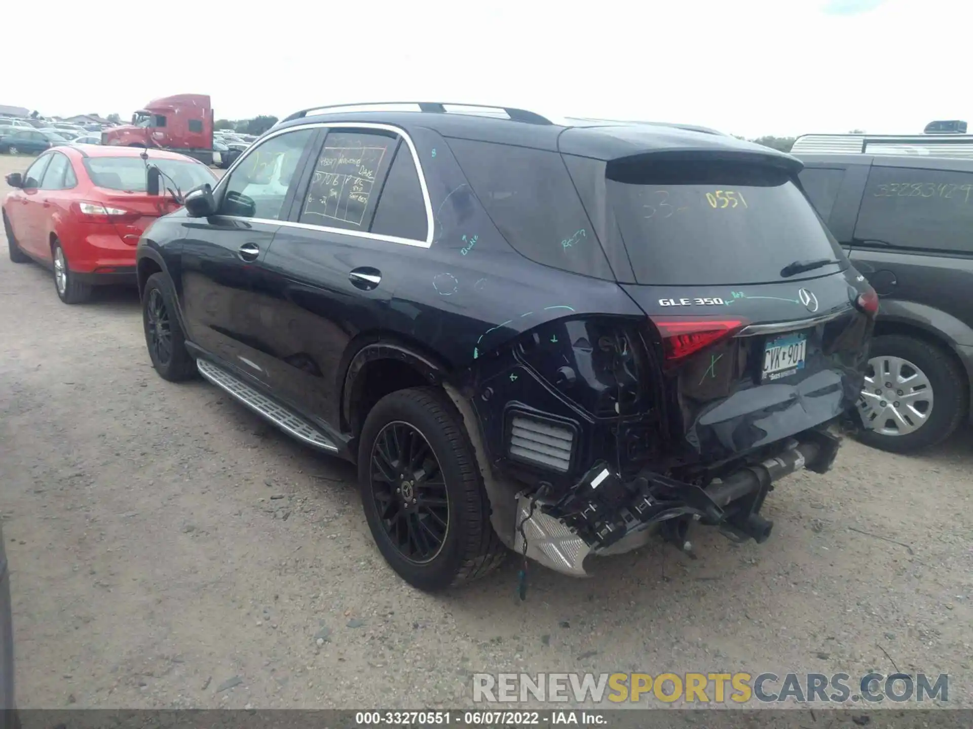 3 Photograph of a damaged car 4JGFB4KB6LA009645 MERCEDES-BENZ GLE 2020