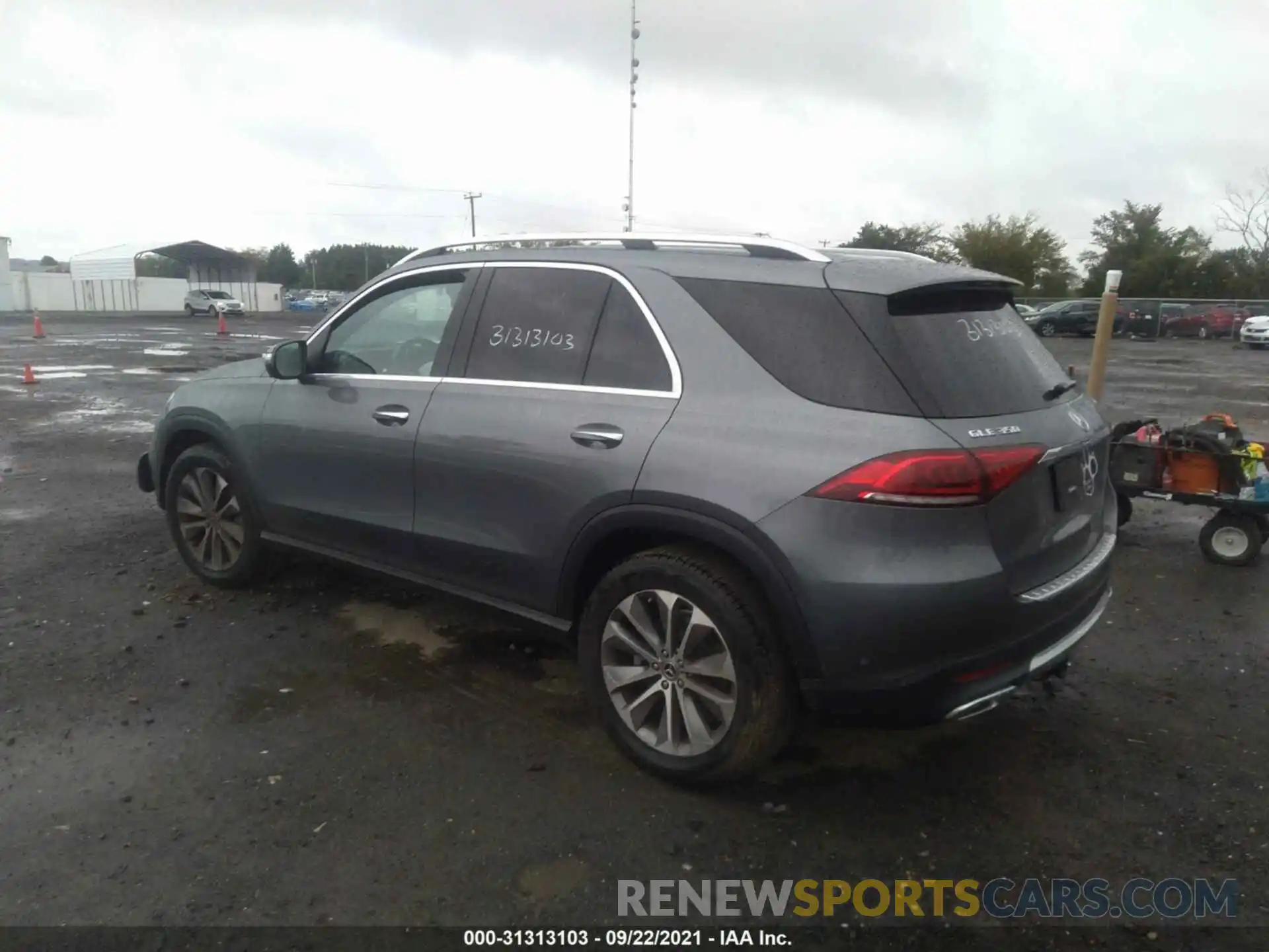 3 Photograph of a damaged car 4JGFB4KB6LA101418 MERCEDES-BENZ GLE 2020