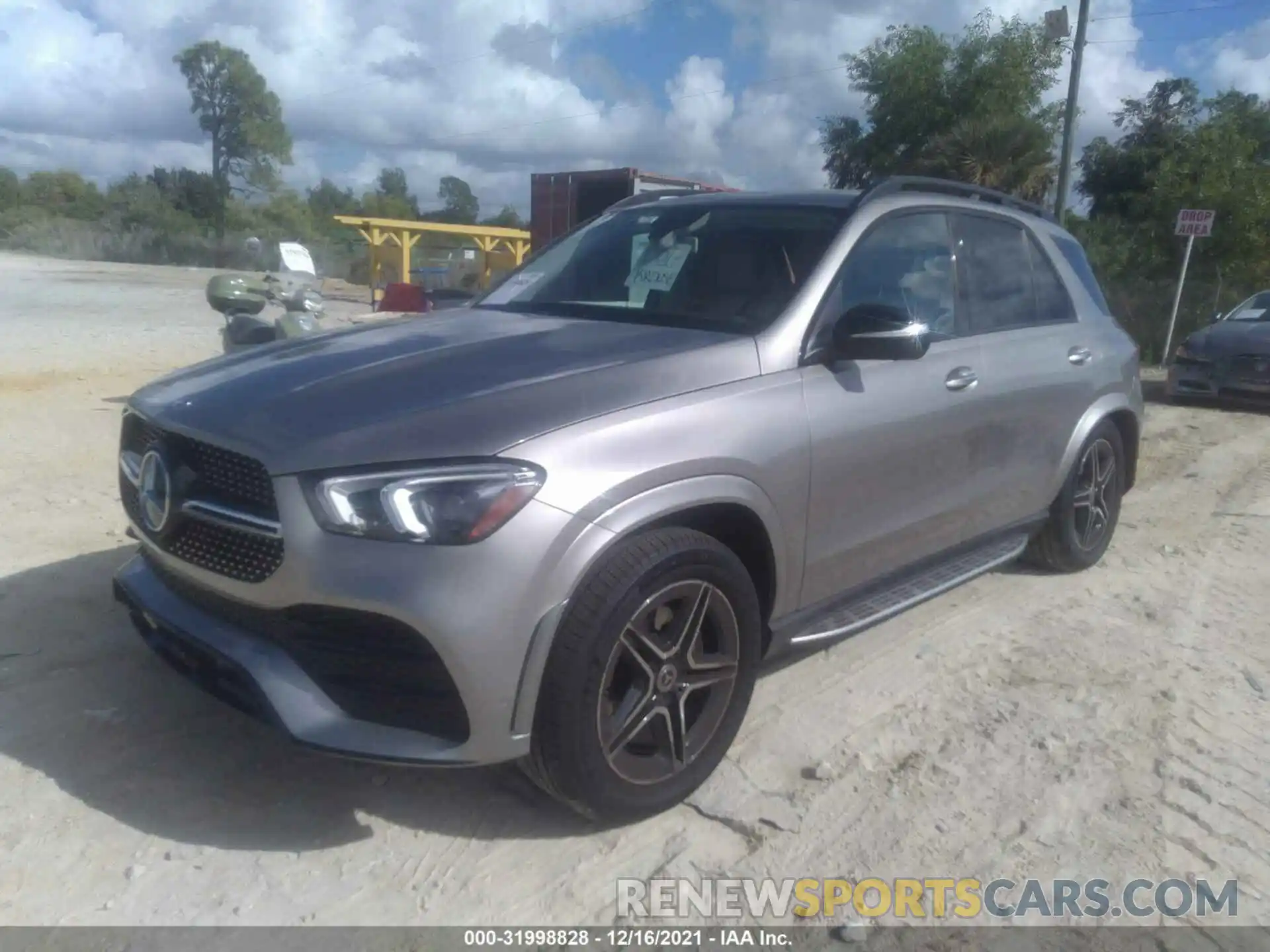 2 Photograph of a damaged car 4JGFB4KB8LA032974 MERCEDES-BENZ GLE 2020