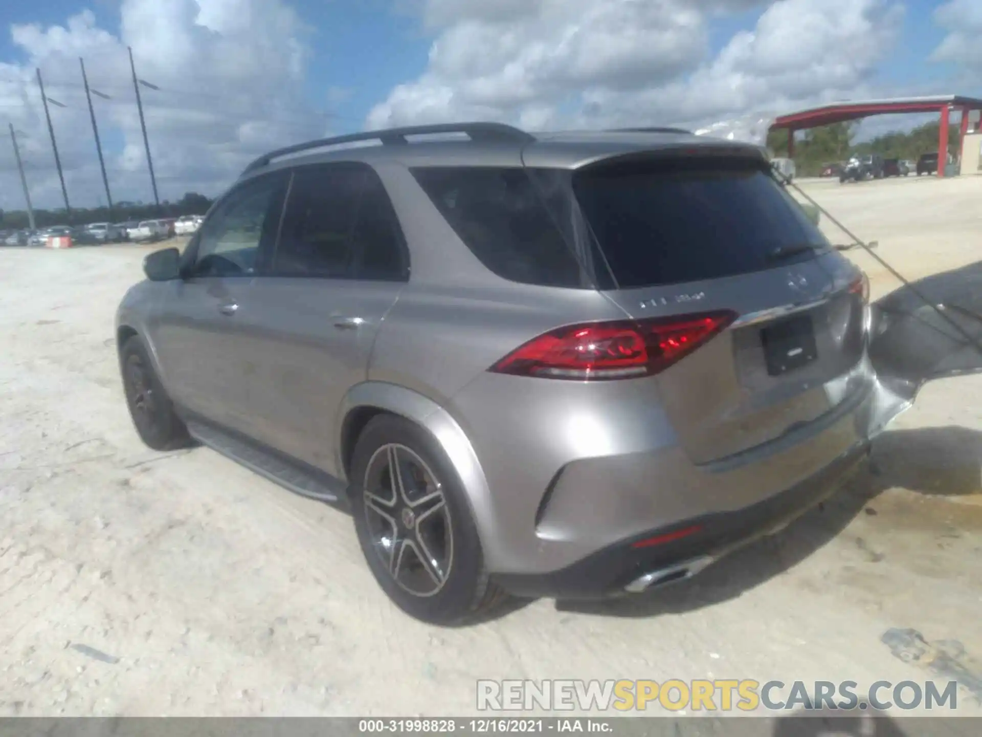 3 Photograph of a damaged car 4JGFB4KB8LA032974 MERCEDES-BENZ GLE 2020