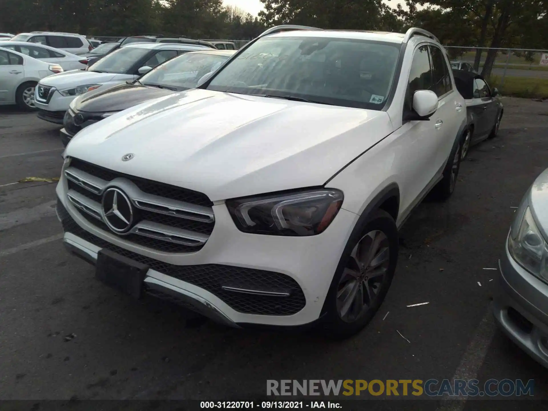 2 Photograph of a damaged car 4JGFB4KB9LA248560 MERCEDES-BENZ GLE 2020