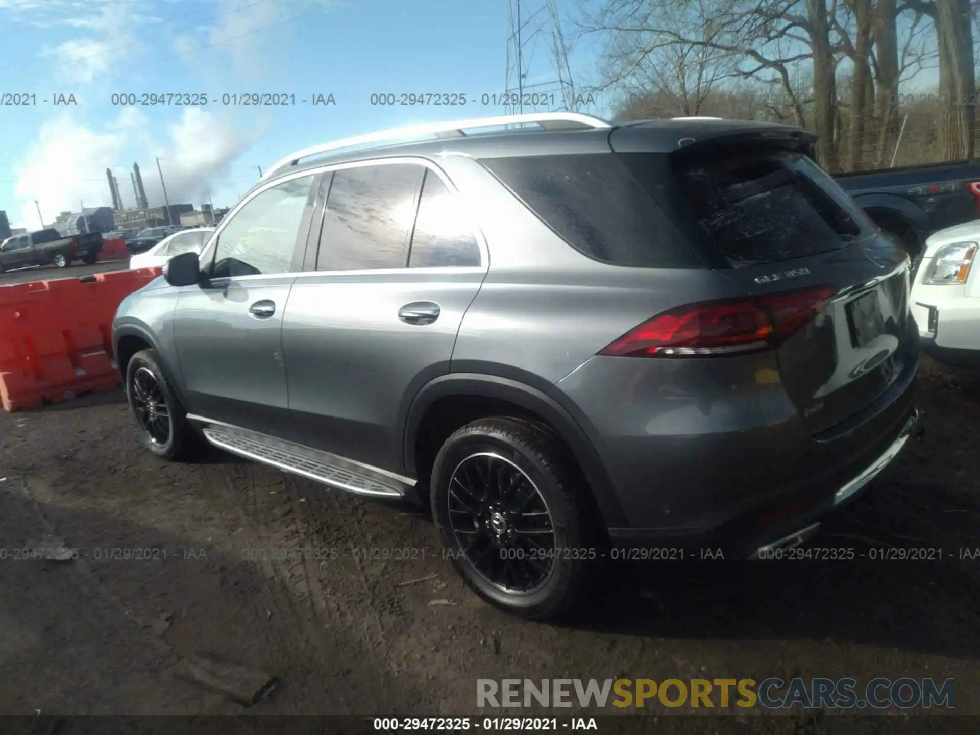 3 Photograph of a damaged car 4JGFB4KBXLA011754 MERCEDES-BENZ GLE 2020