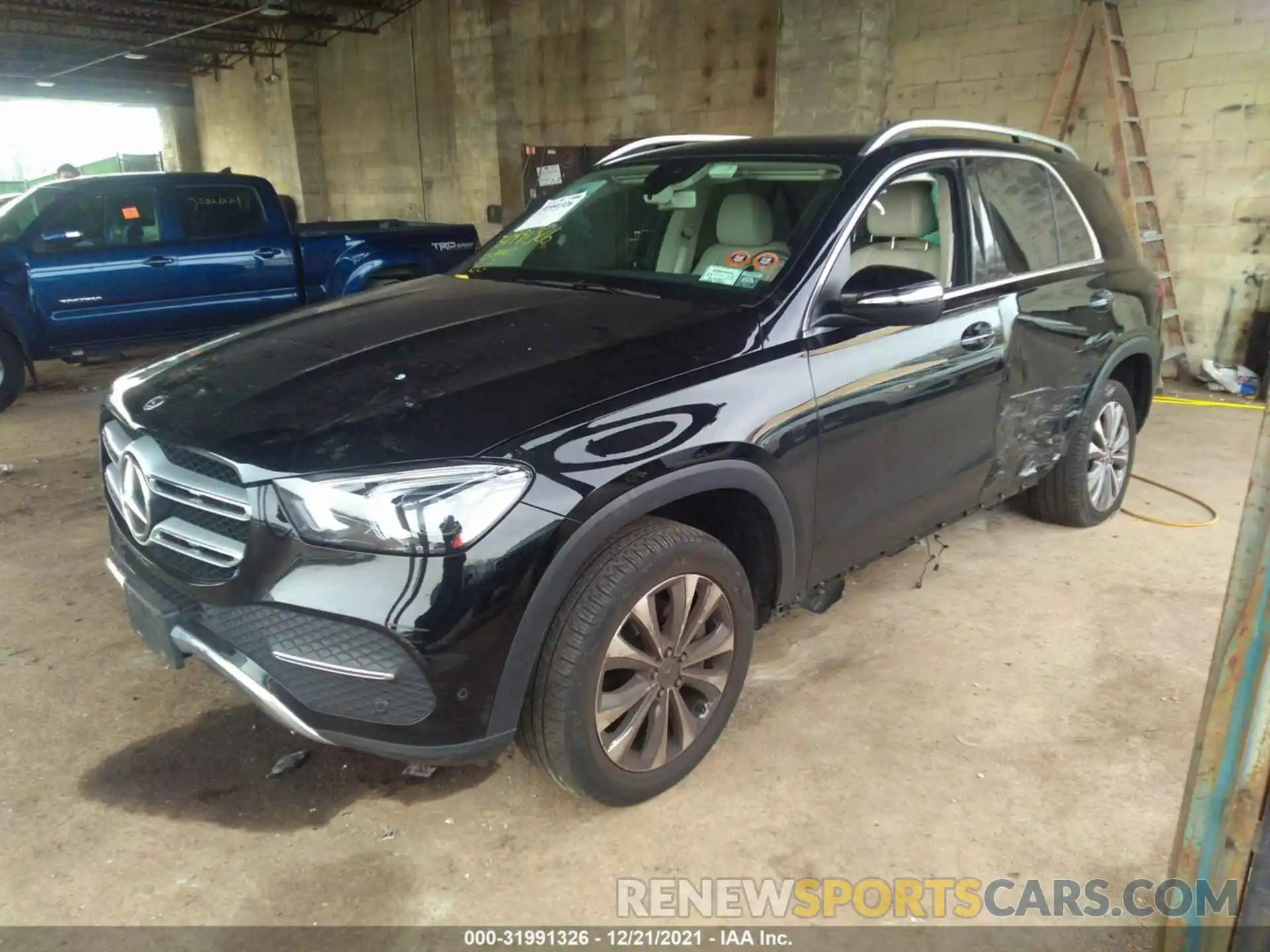 2 Photograph of a damaged car 4JGFB4KBXLA057567 MERCEDES-BENZ GLE 2020