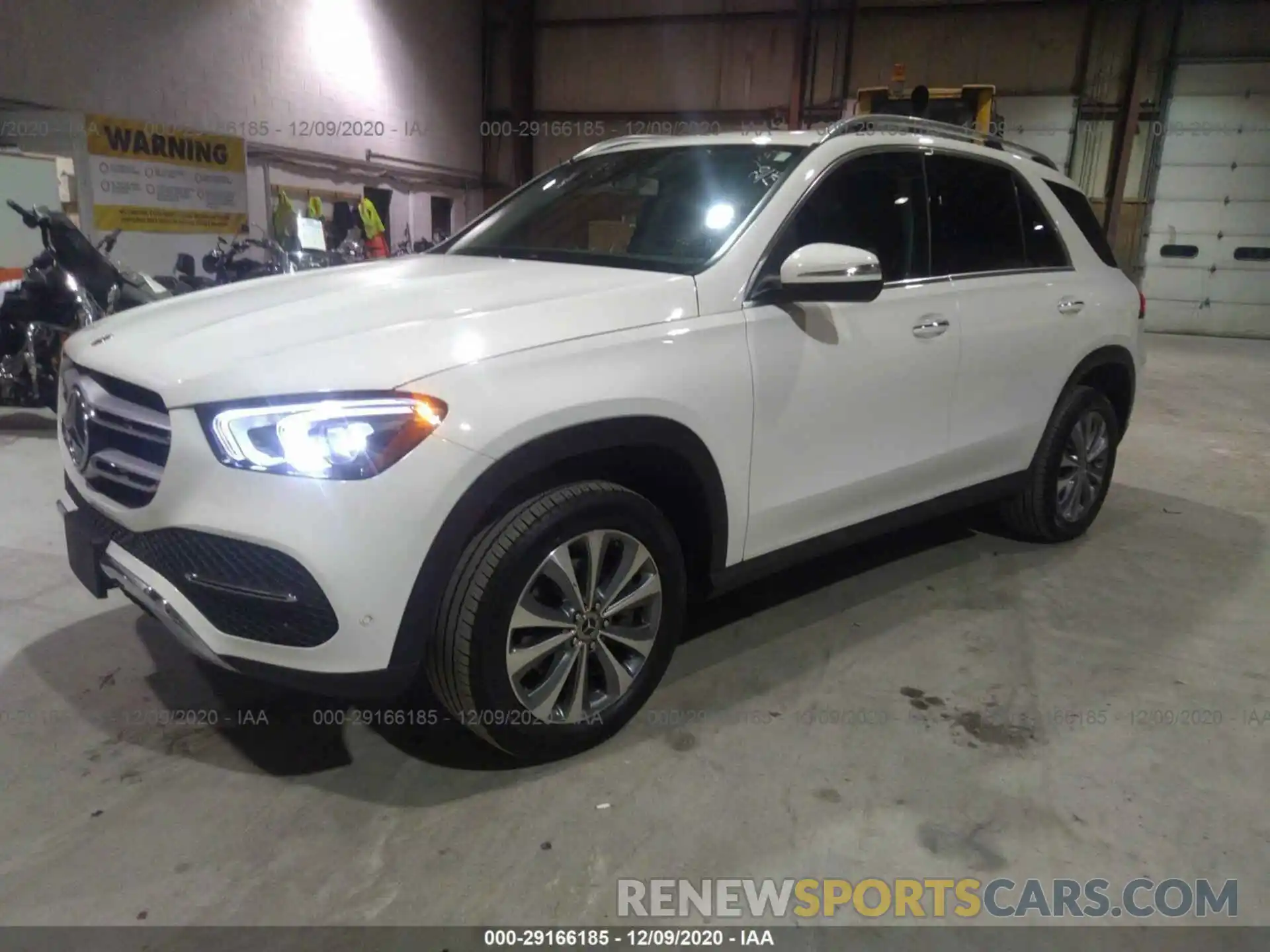 2 Photograph of a damaged car 4JGFB4KBXLA169334 MERCEDES-BENZ GLE 2020