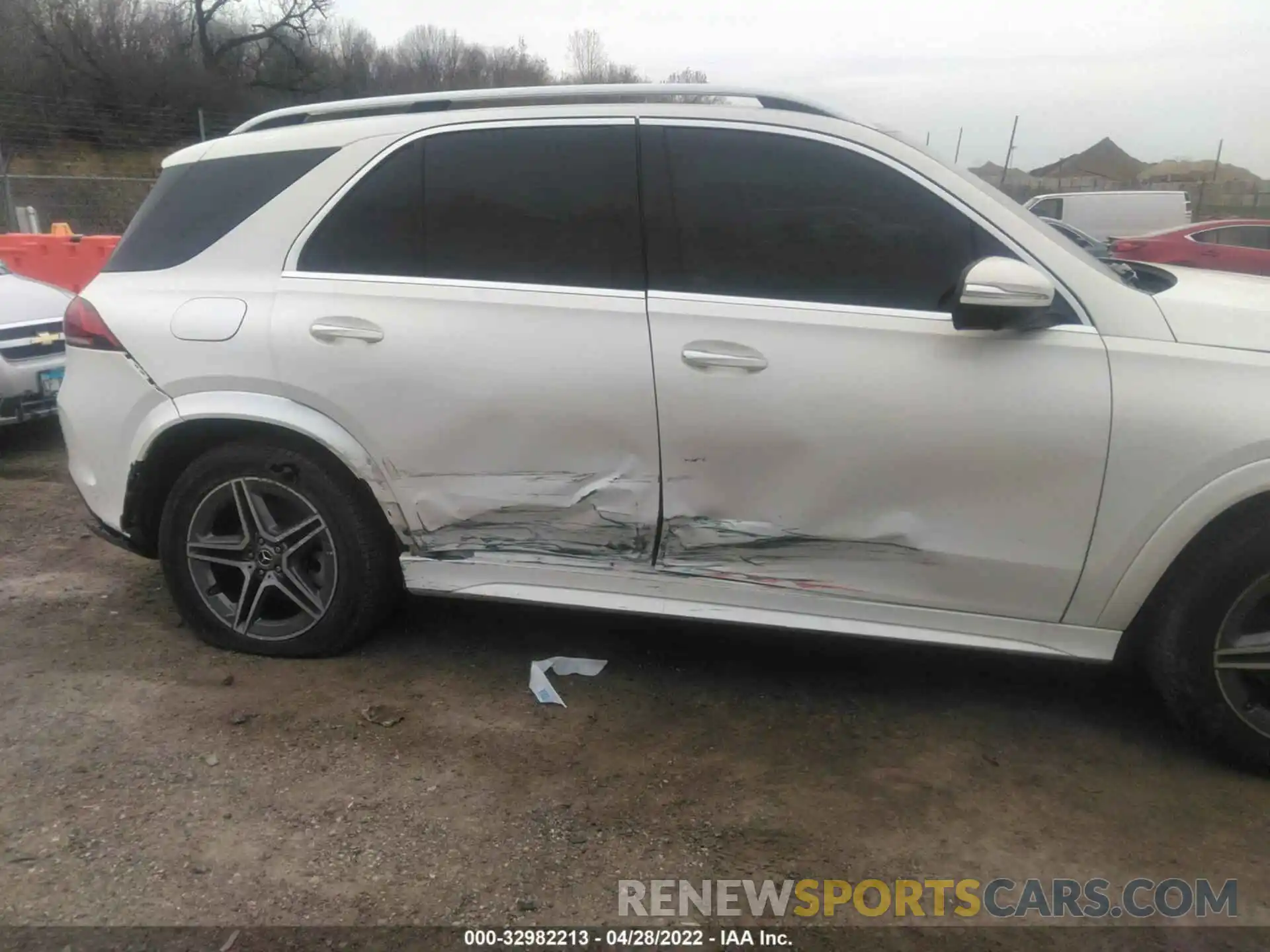 6 Photograph of a damaged car 4JGFB4KBXLA220783 MERCEDES-BENZ GLE 2020